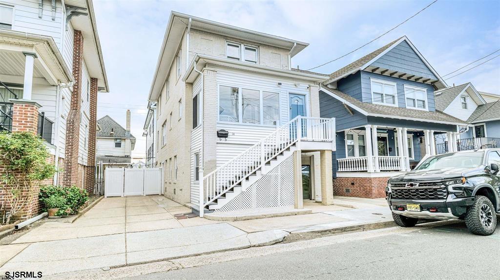 14 N Vassar Square