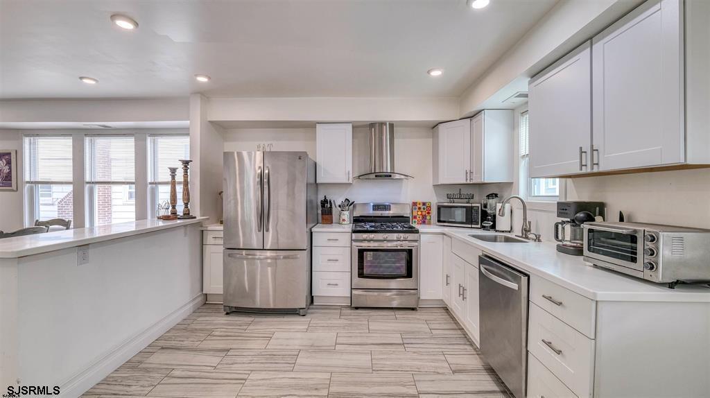 14 N Vassar Square