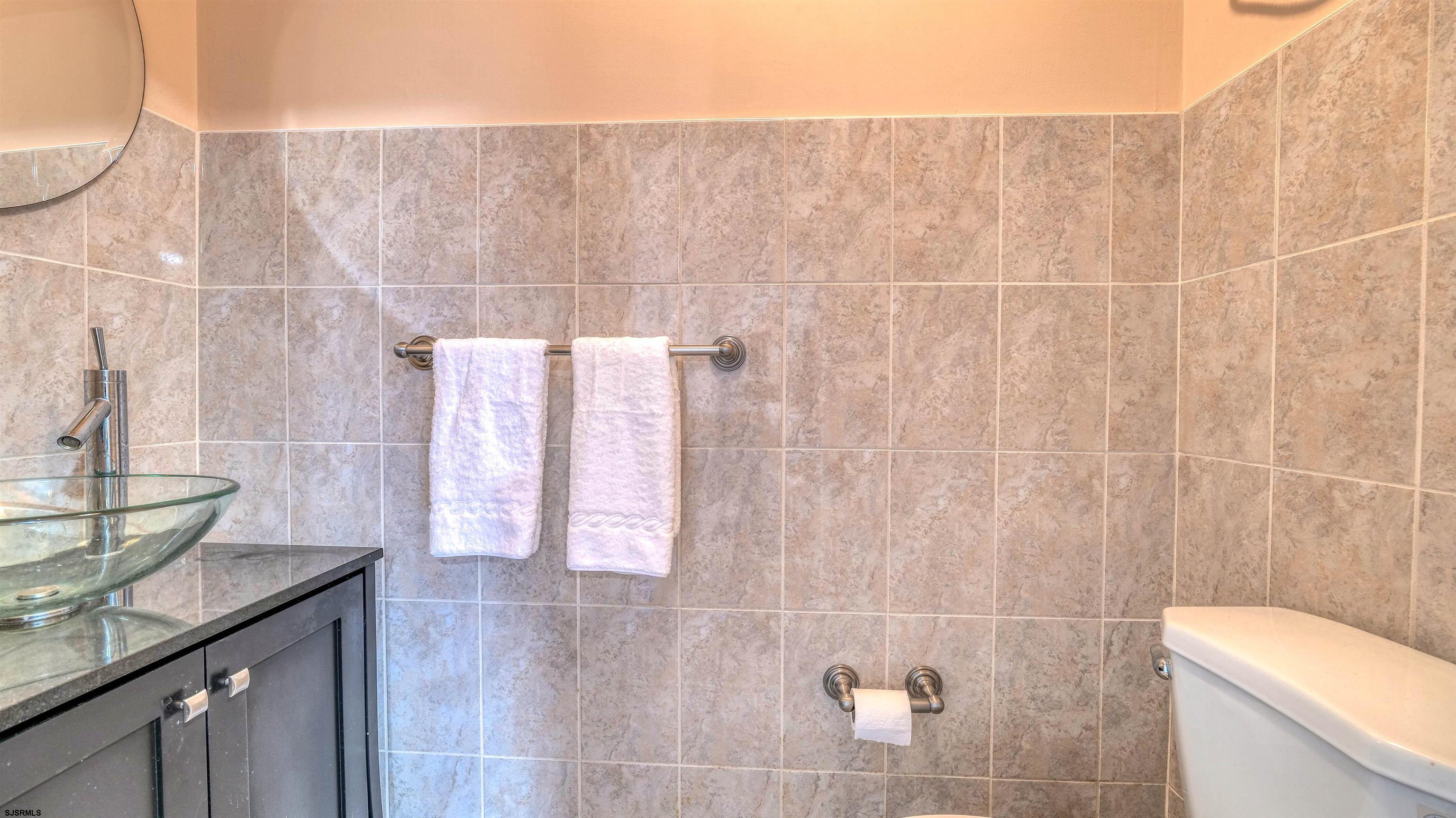 9709 Monmouth Ave Unit: C2