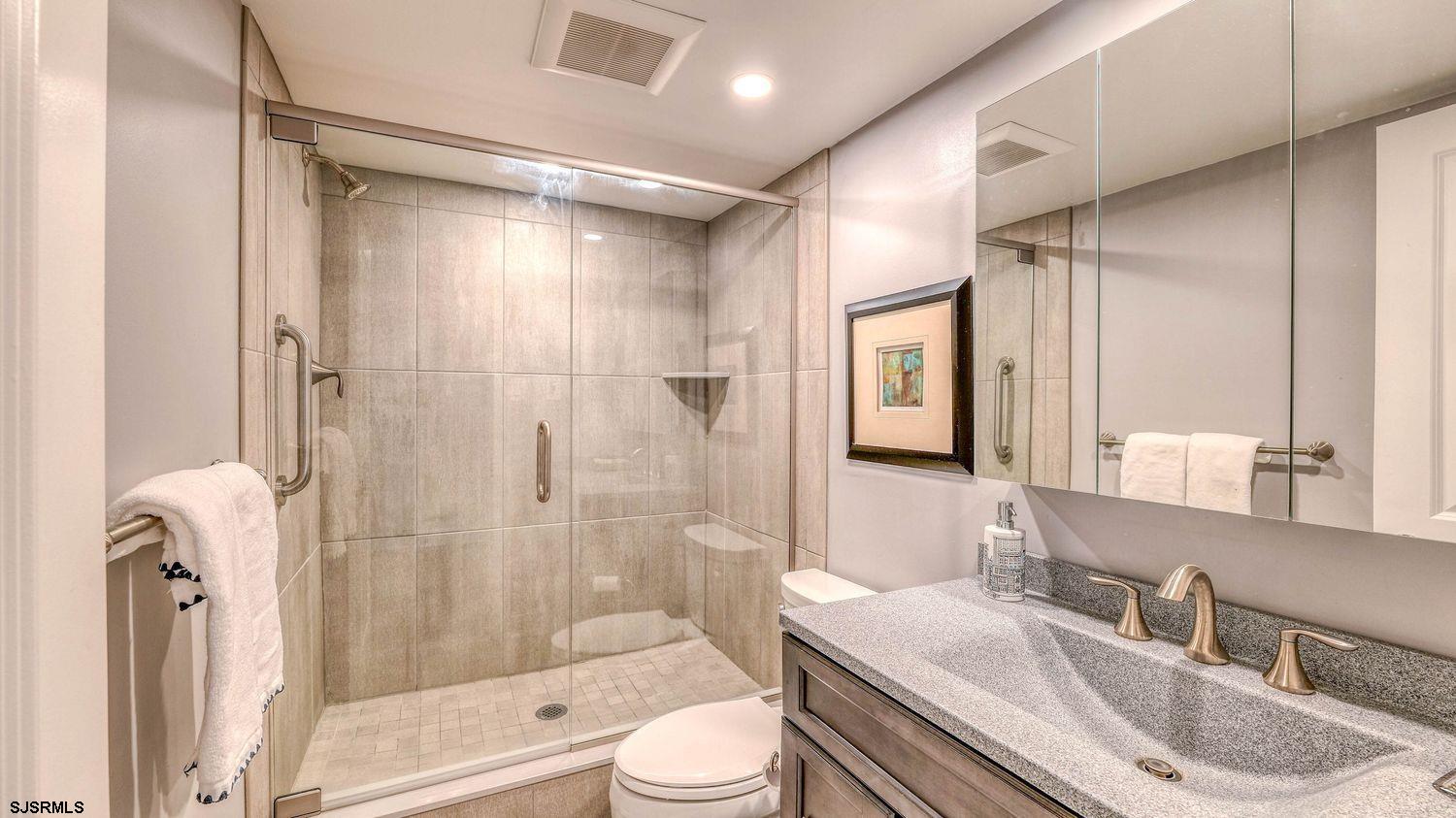 4800 Boardwalk Unit: 604