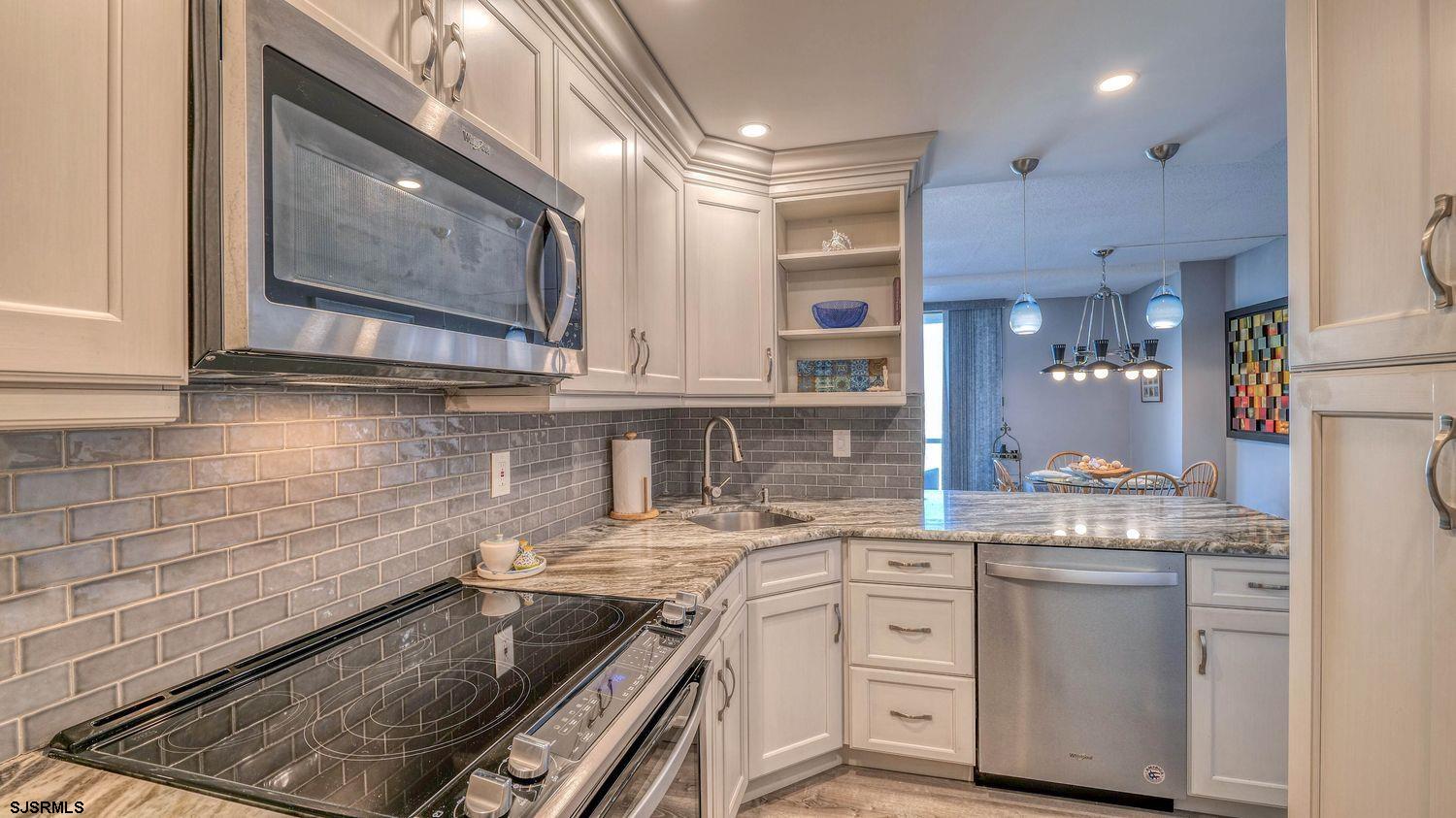 4800 Boardwalk Unit: 604