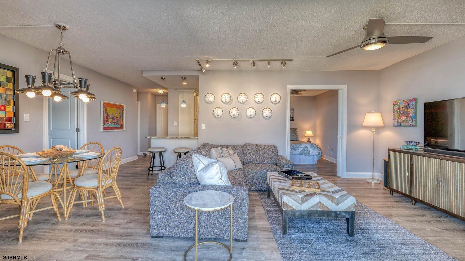 4800 Boardwalk Unit: 604