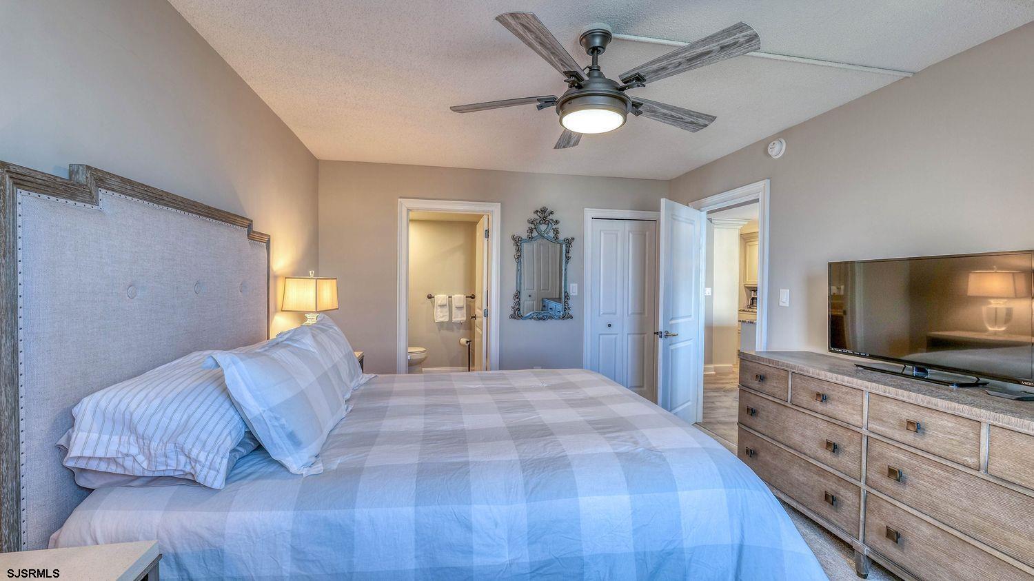 4800 Boardwalk Unit: 604