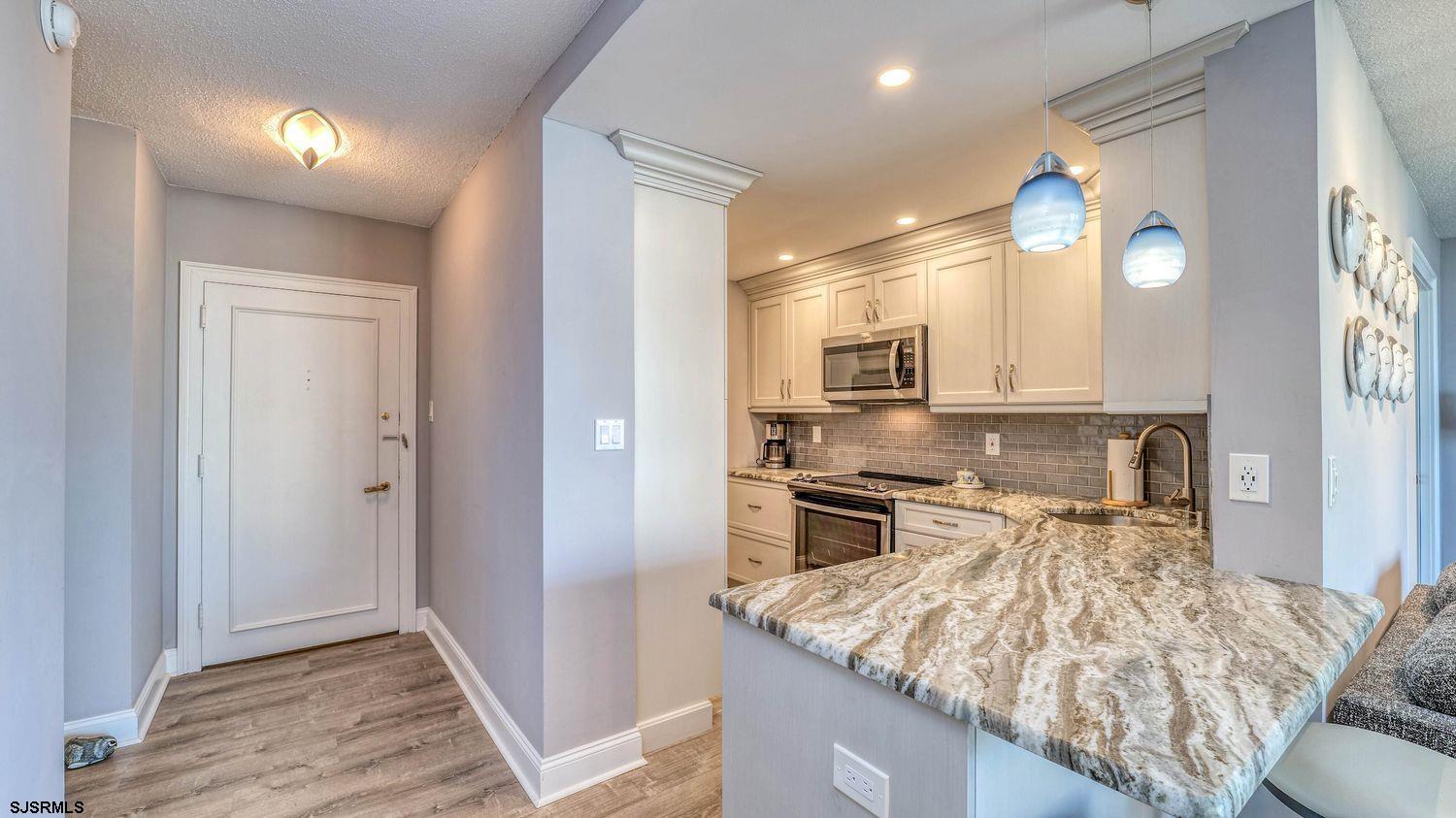 4800 Boardwalk Unit: 604