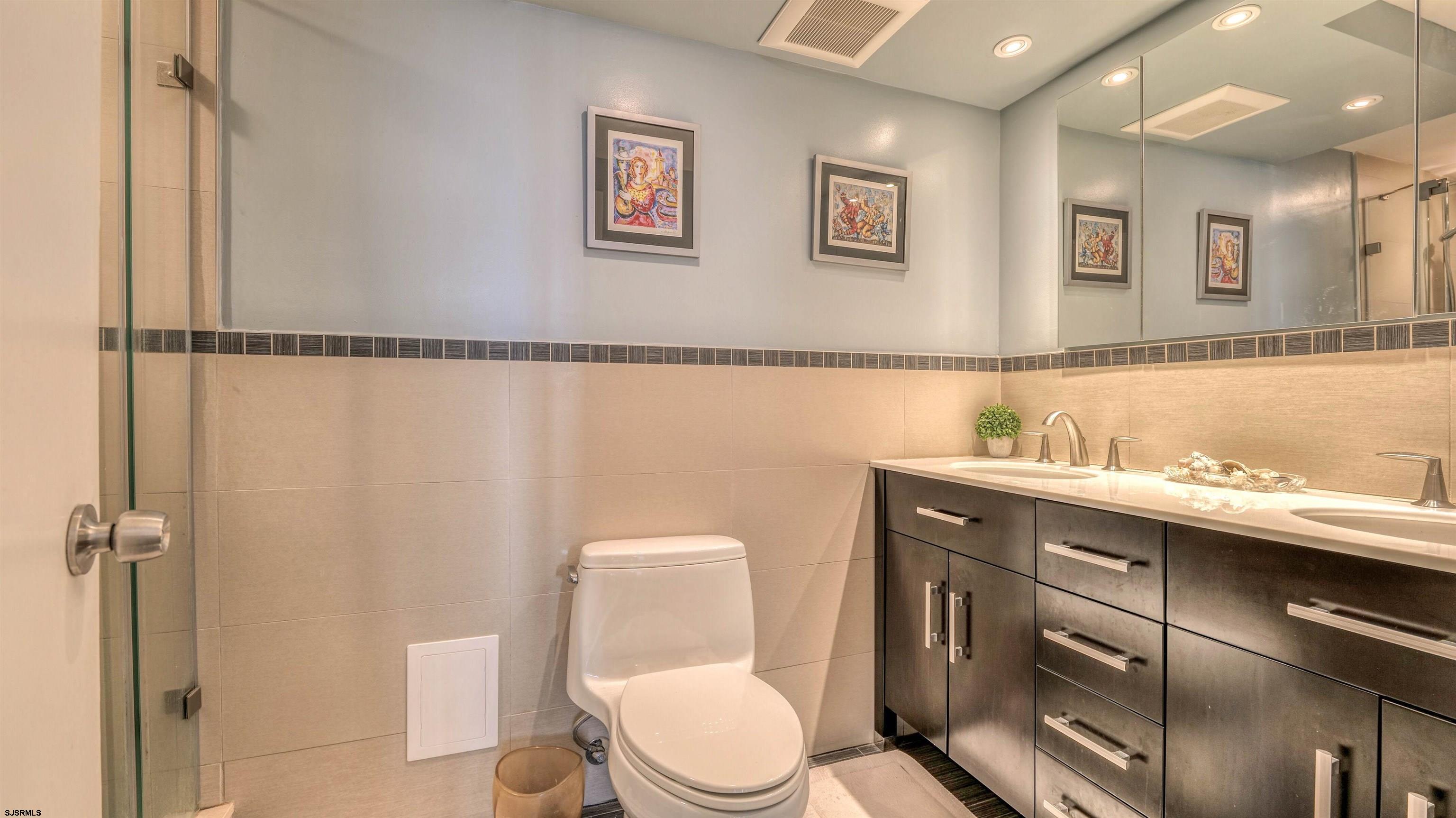 111 S 16th Street Unit: 313