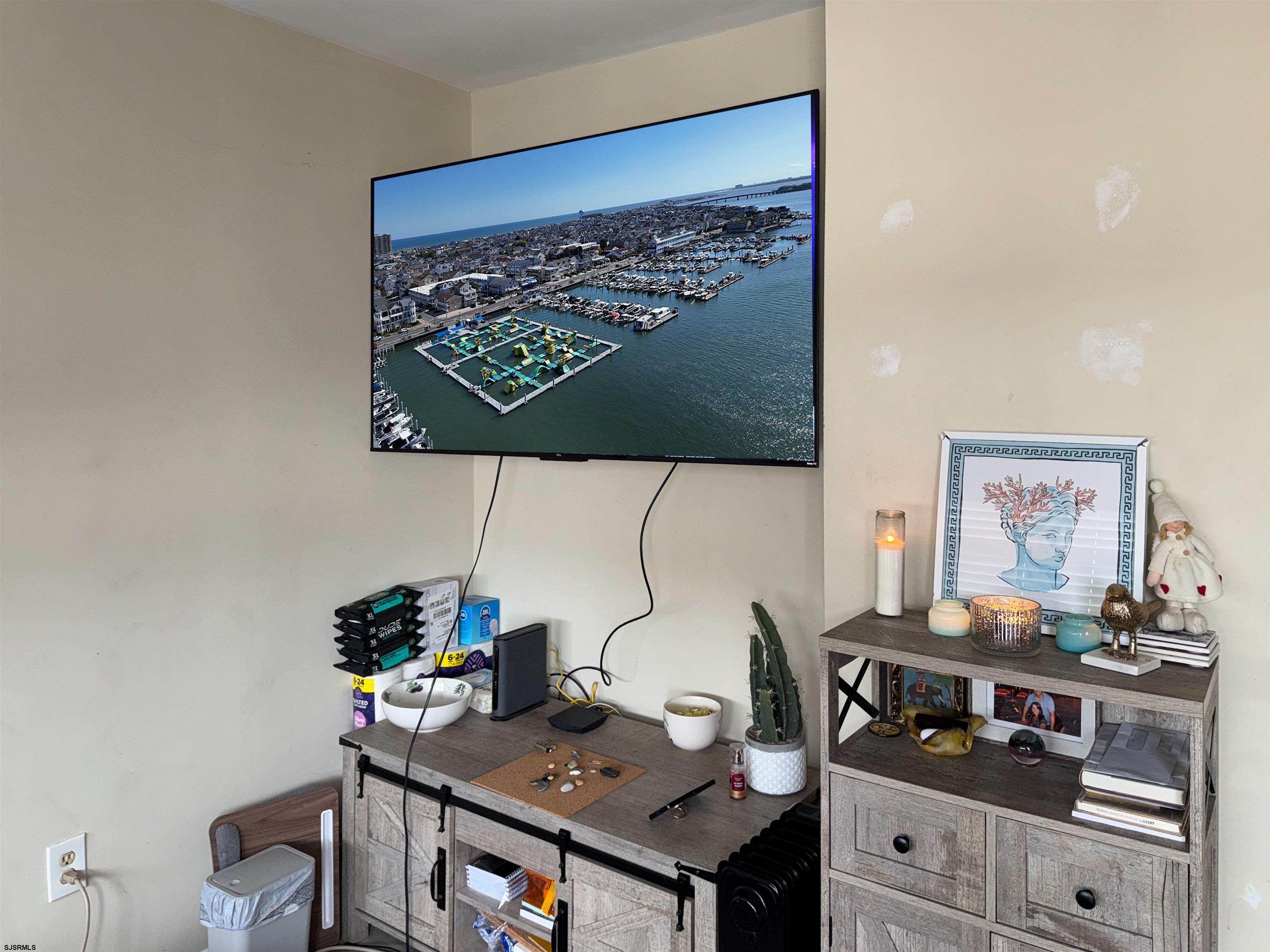 9600 Amherst Ave Unit: 7