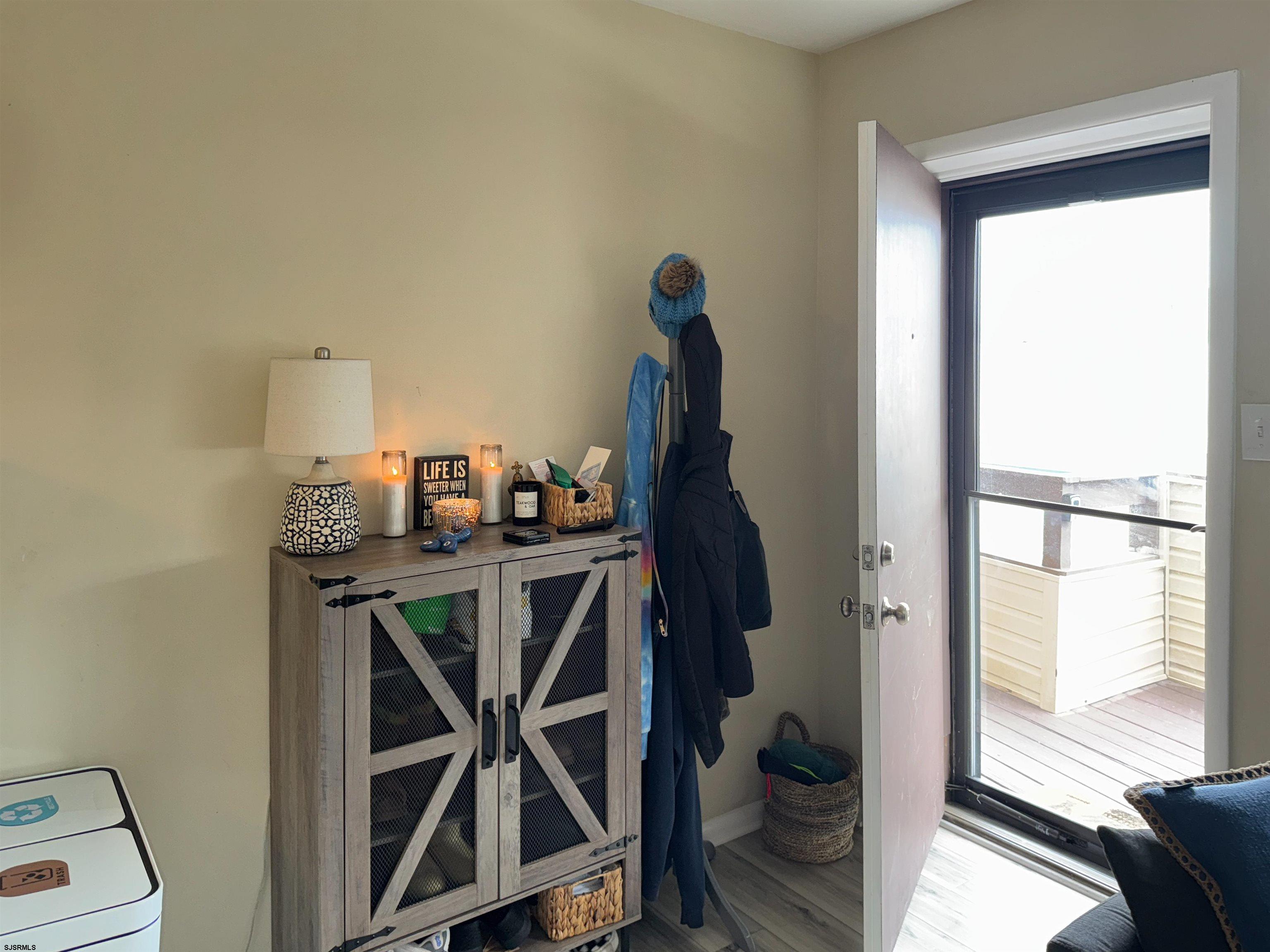 9600 Amherst Ave Unit: 7