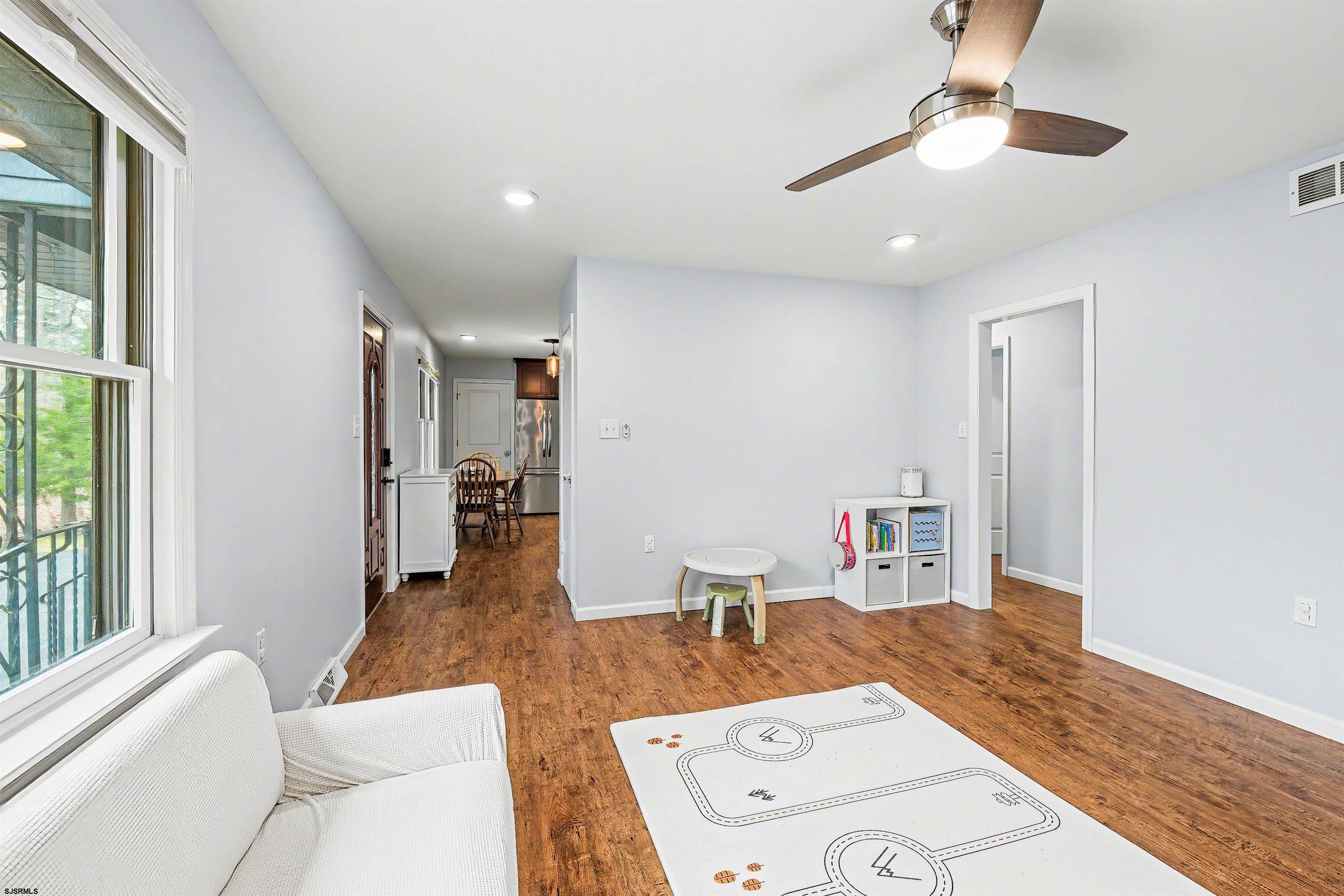 206 5th Ave