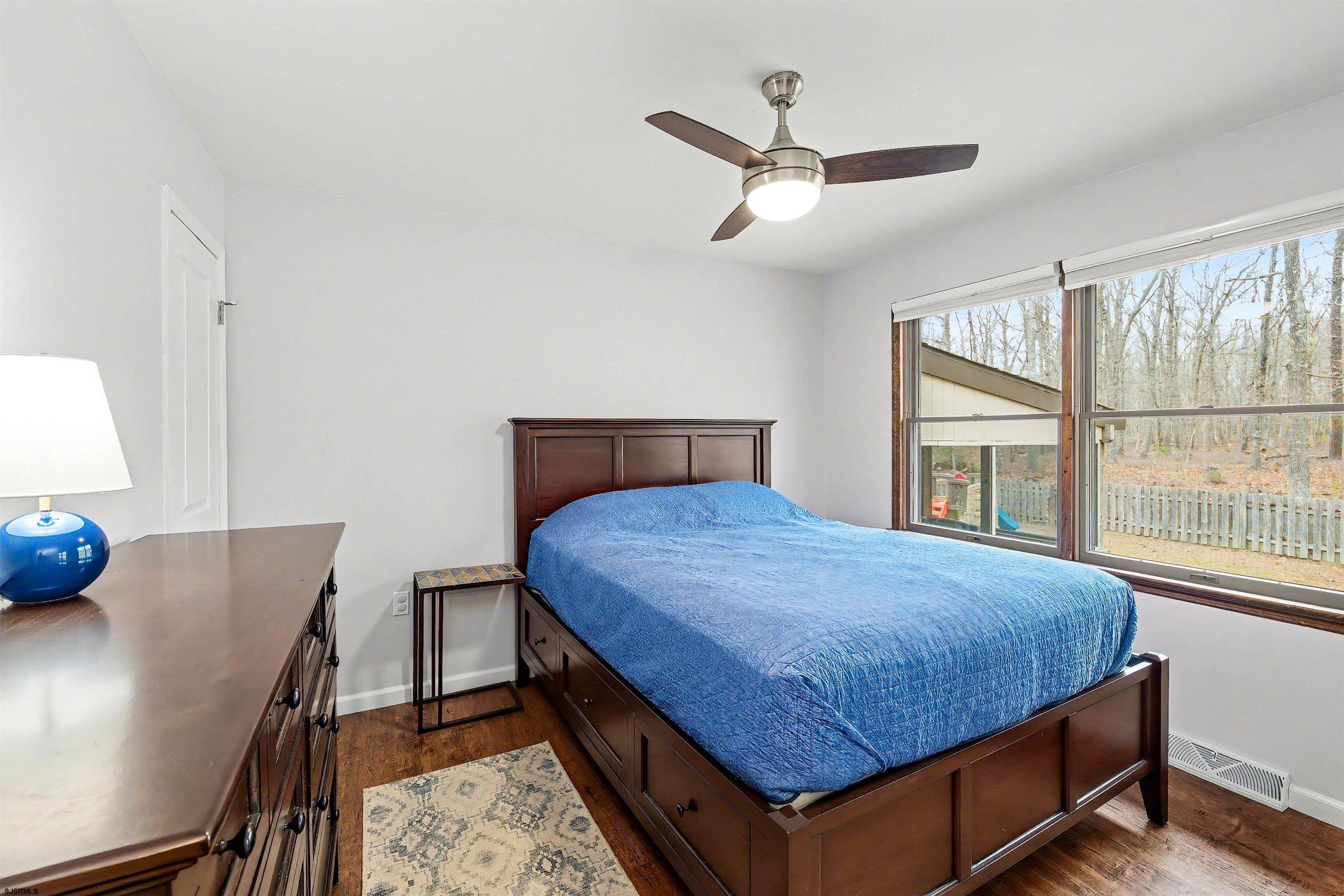 206 5th Ave