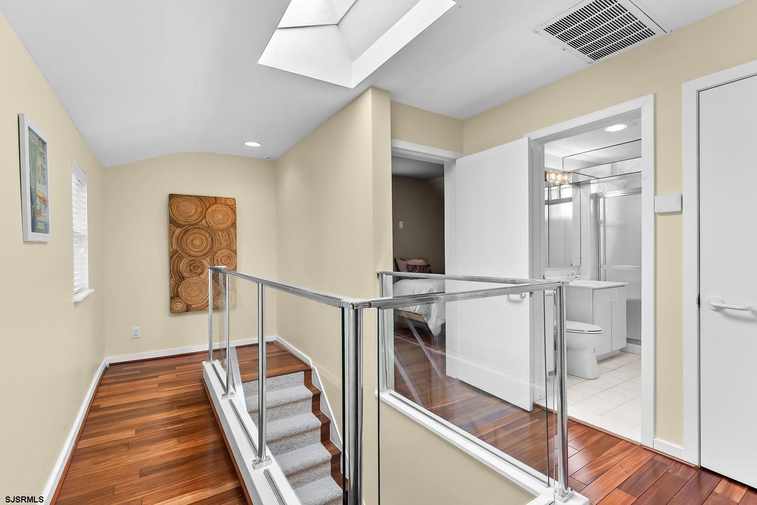 29 East Dr