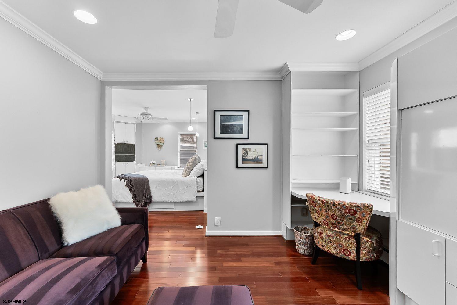 29 East Dr