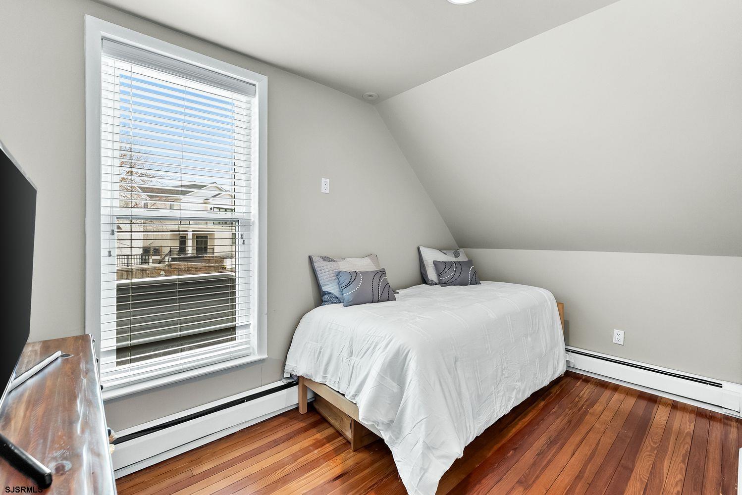 29 East Dr