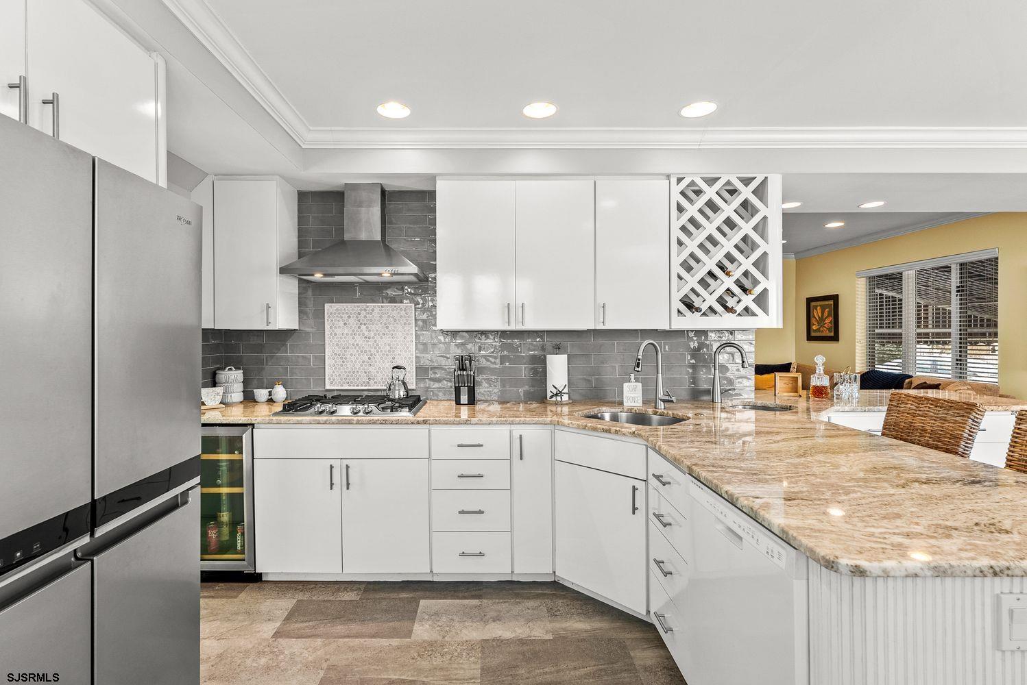 29 East Dr