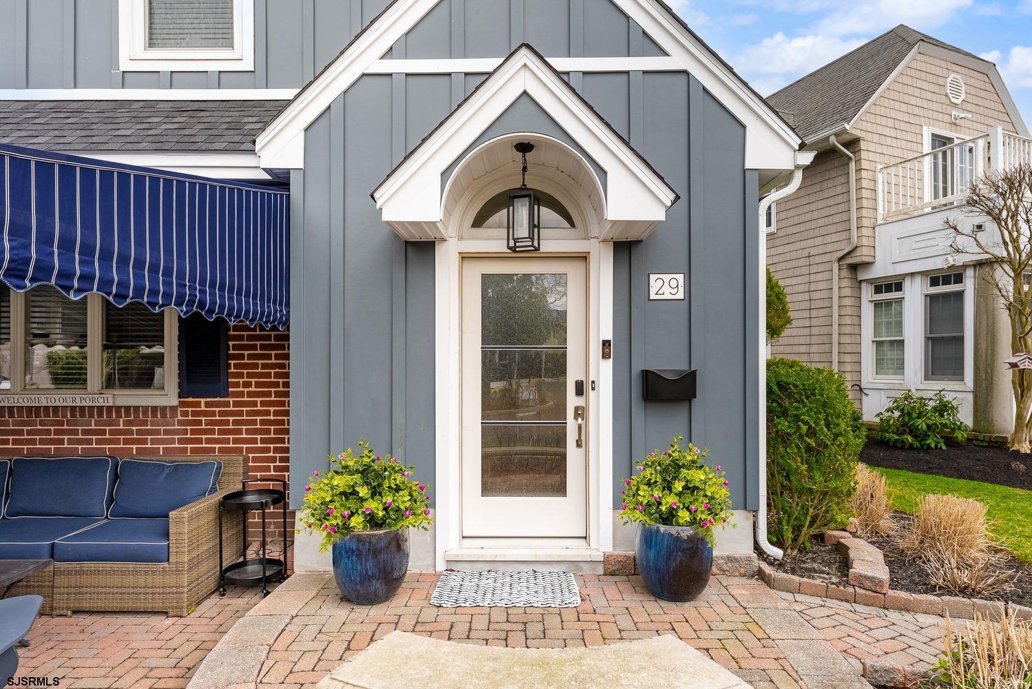 29 East Dr