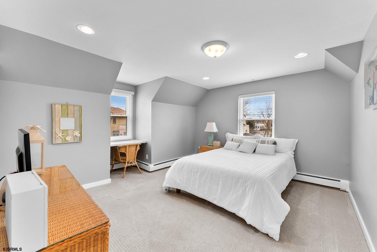 29 East Dr
