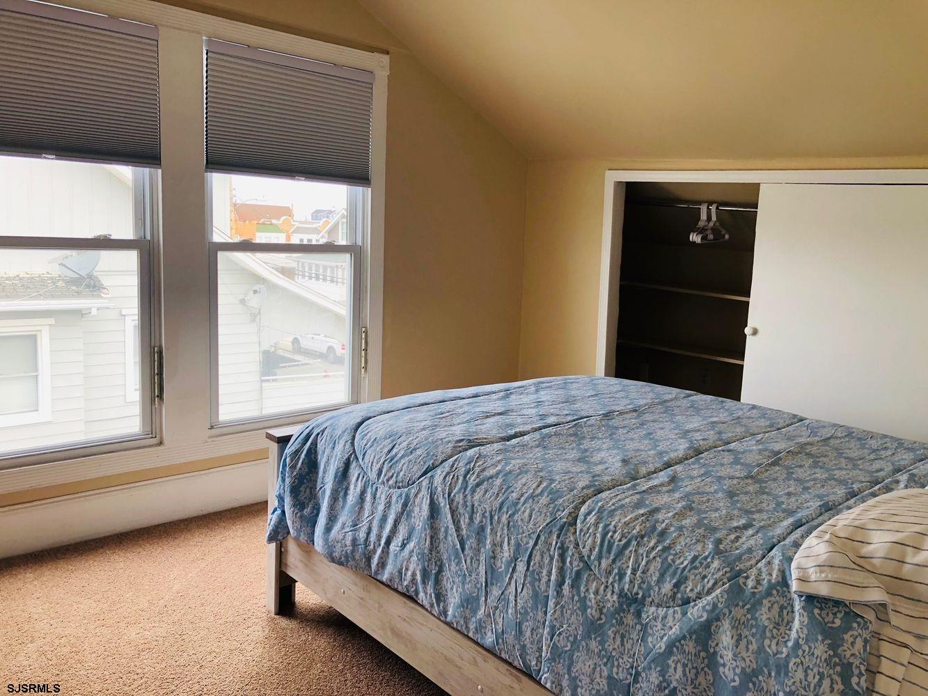 122 N Sacremento Ave