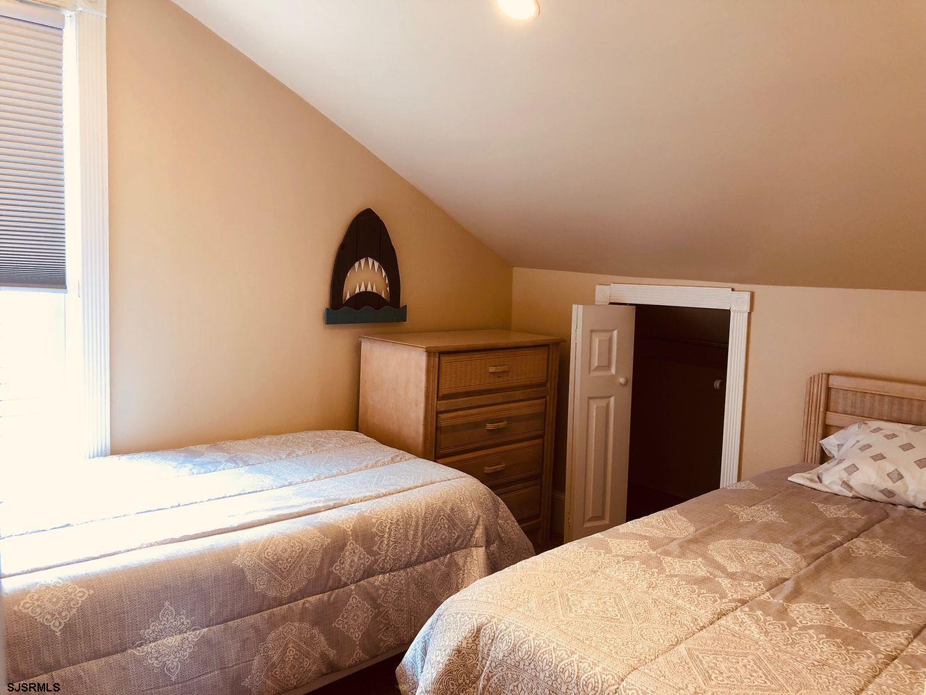 122 N Sacremento Ave