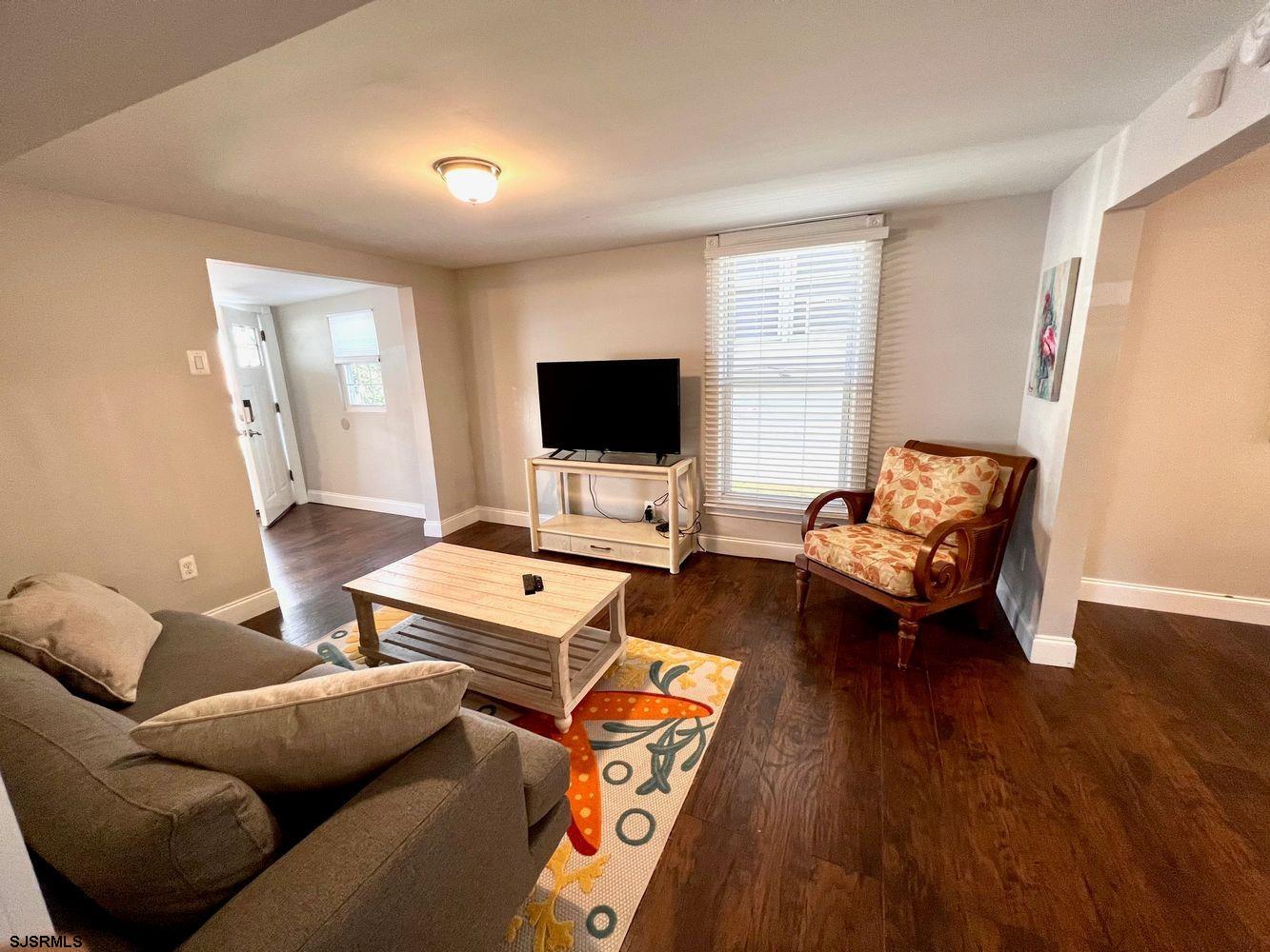 122 N Sacremento Ave