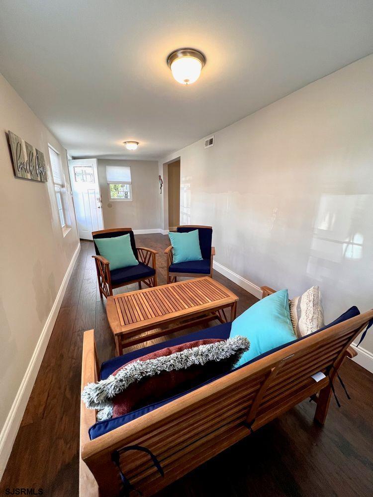 122 N Sacremento Ave