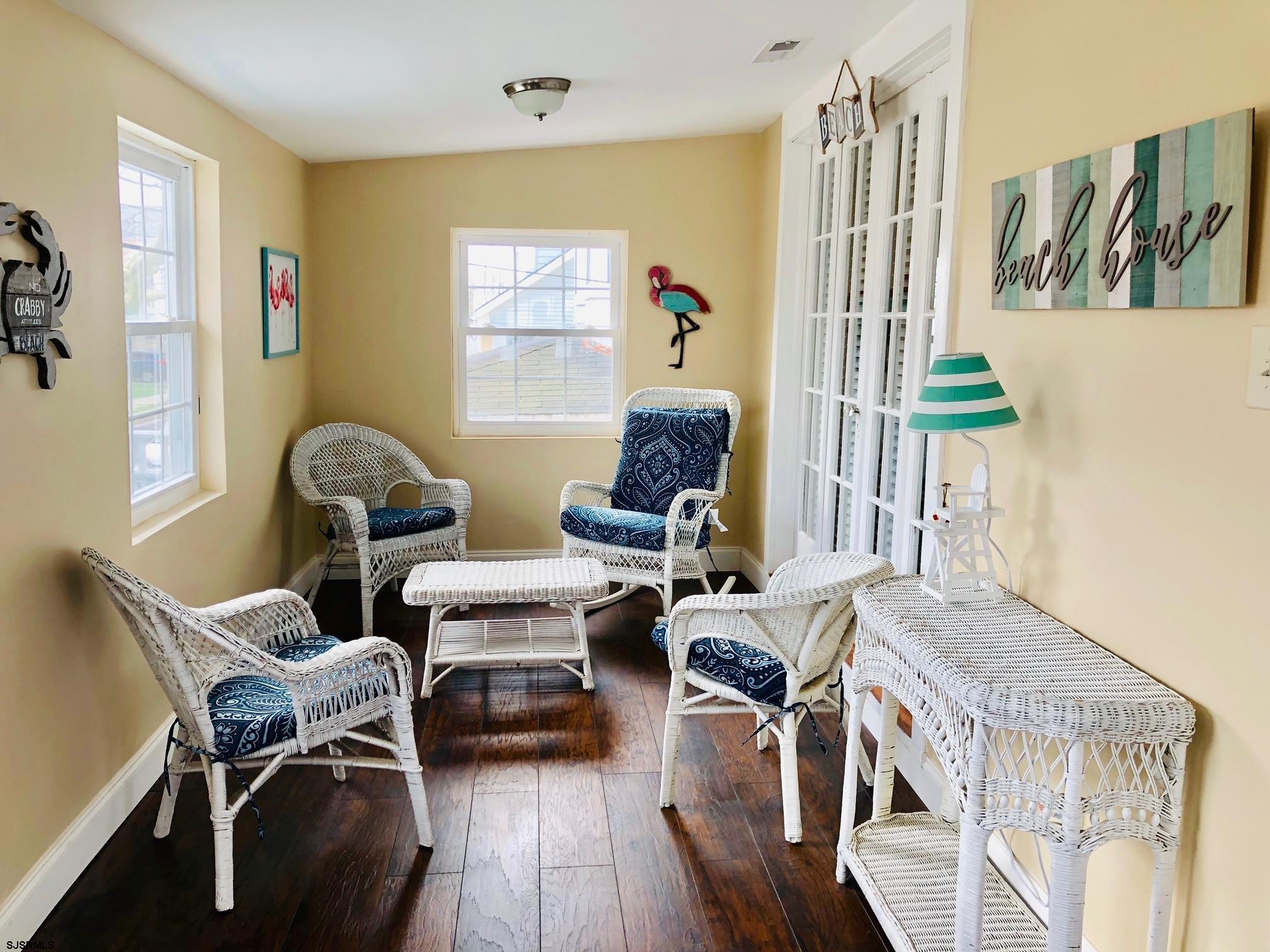 122 N Sacremento Ave