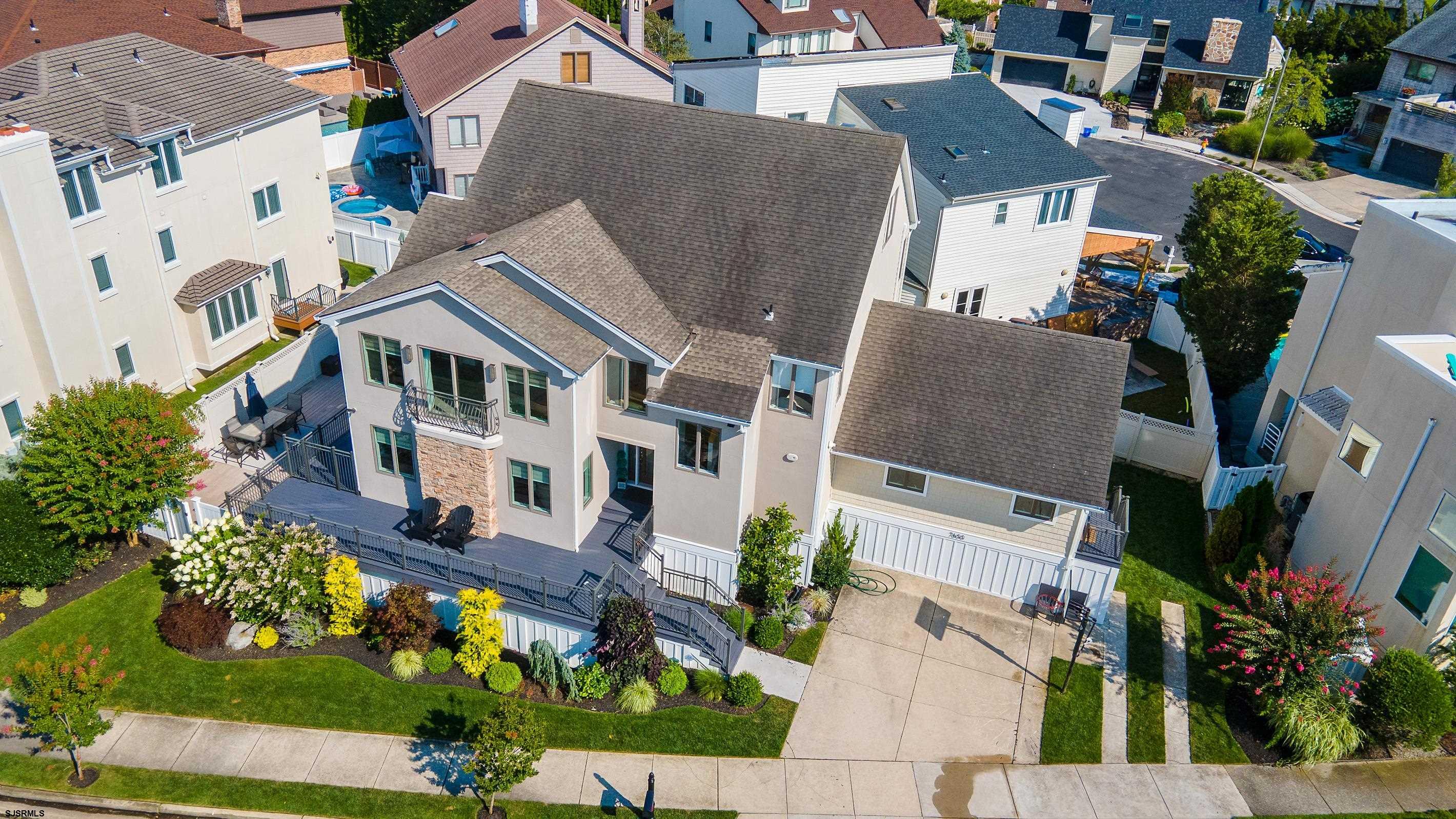 7600 Bayshore Dr