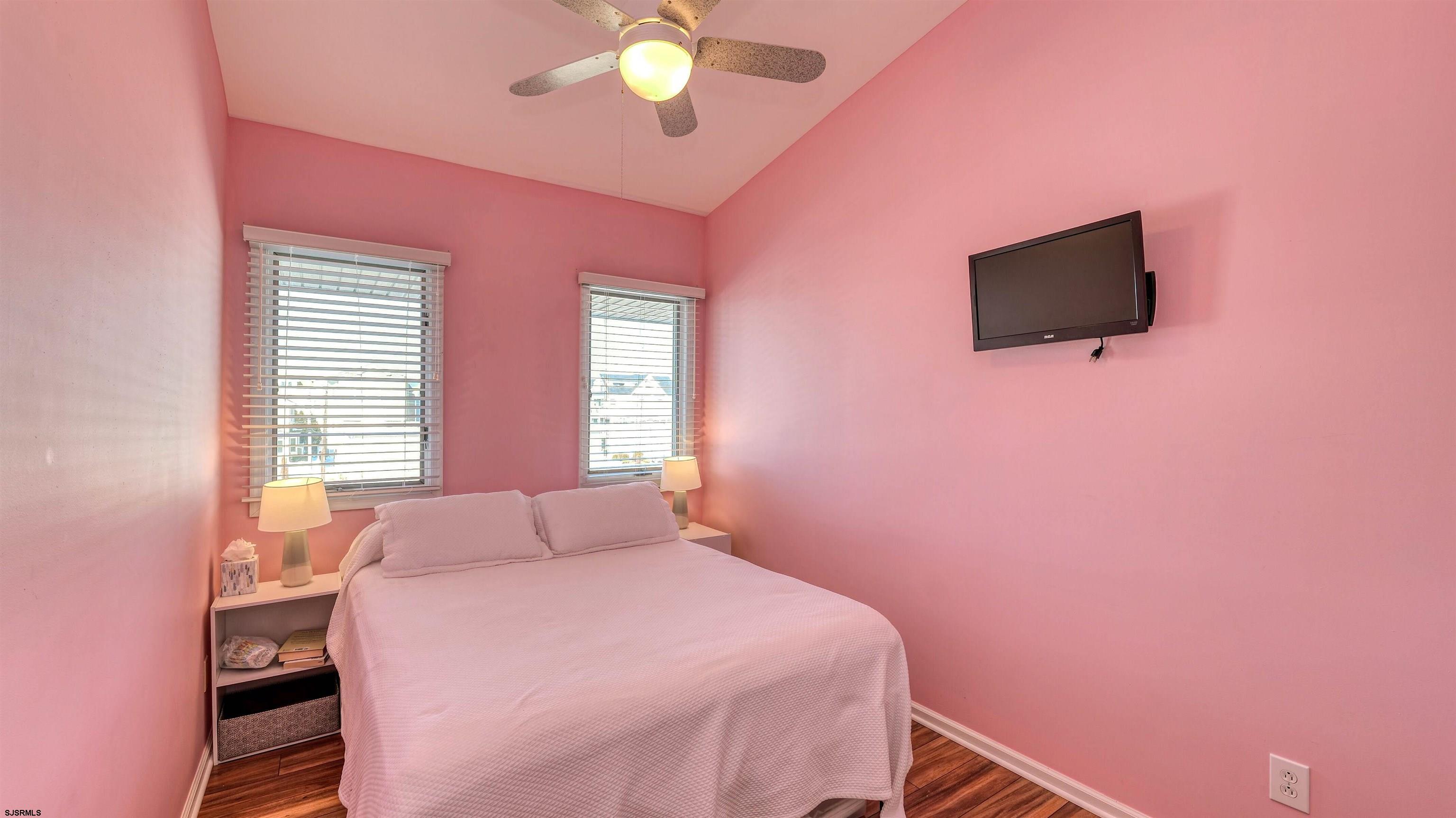 16 N Monroe Ave