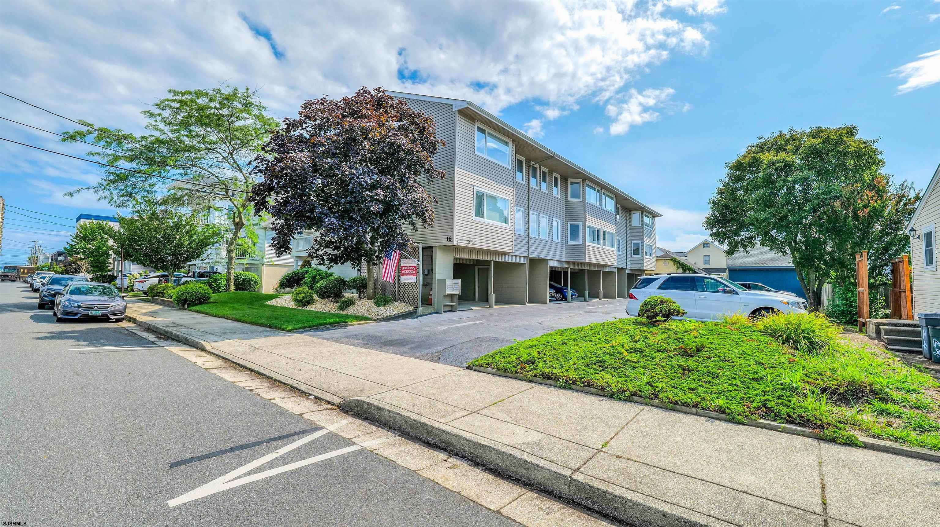 16 N Monroe Ave
