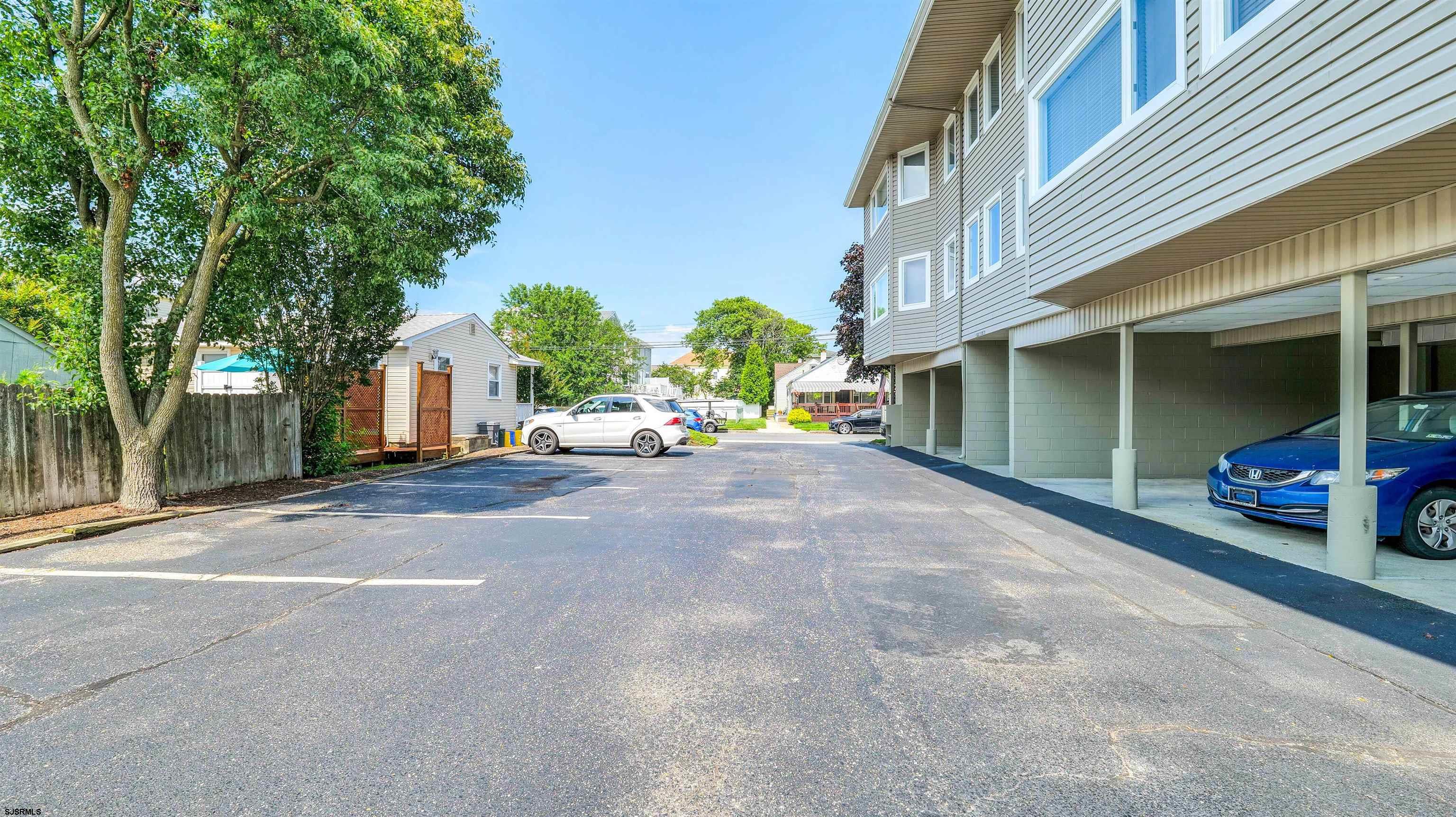 16 N Monroe Ave