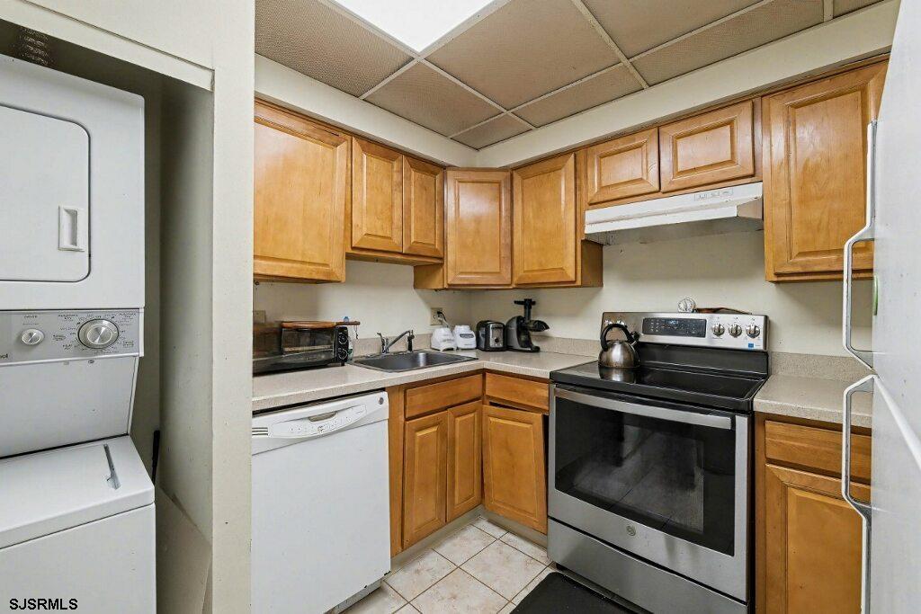 9100 Beach Ave Unit: 905