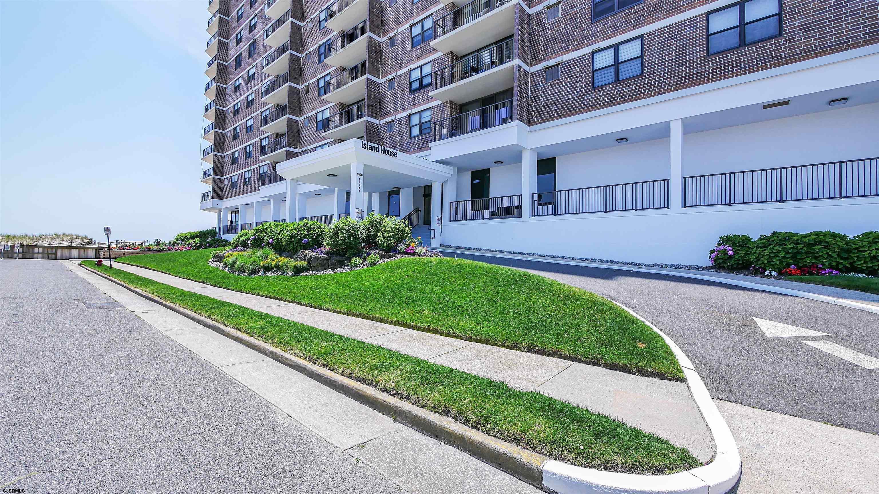 9100 Beach Ave Unit: 905