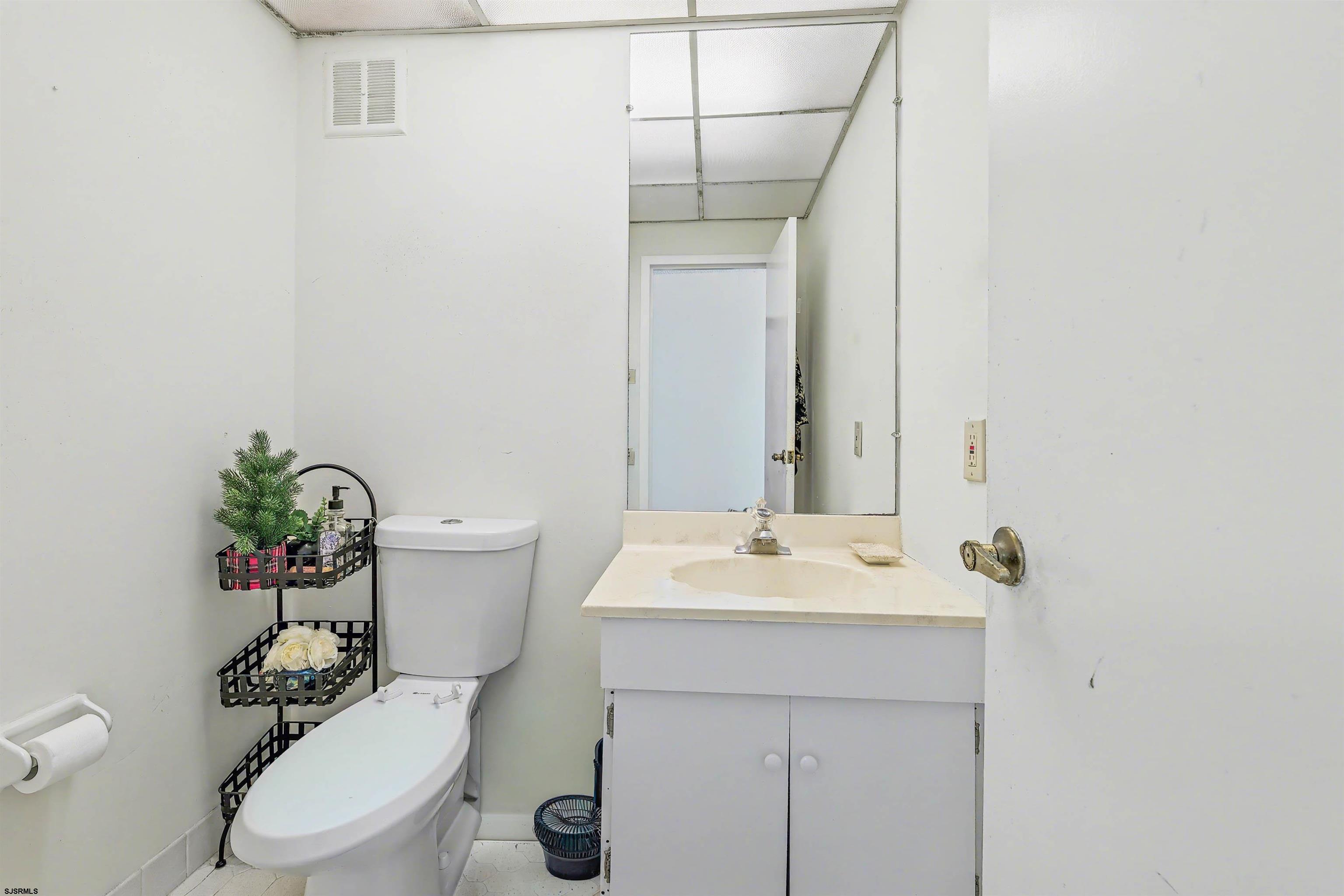 9100 Beach Ave Unit: 905