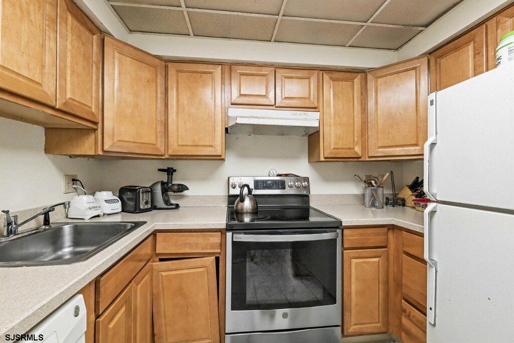9100 Beach Ave Unit: 905