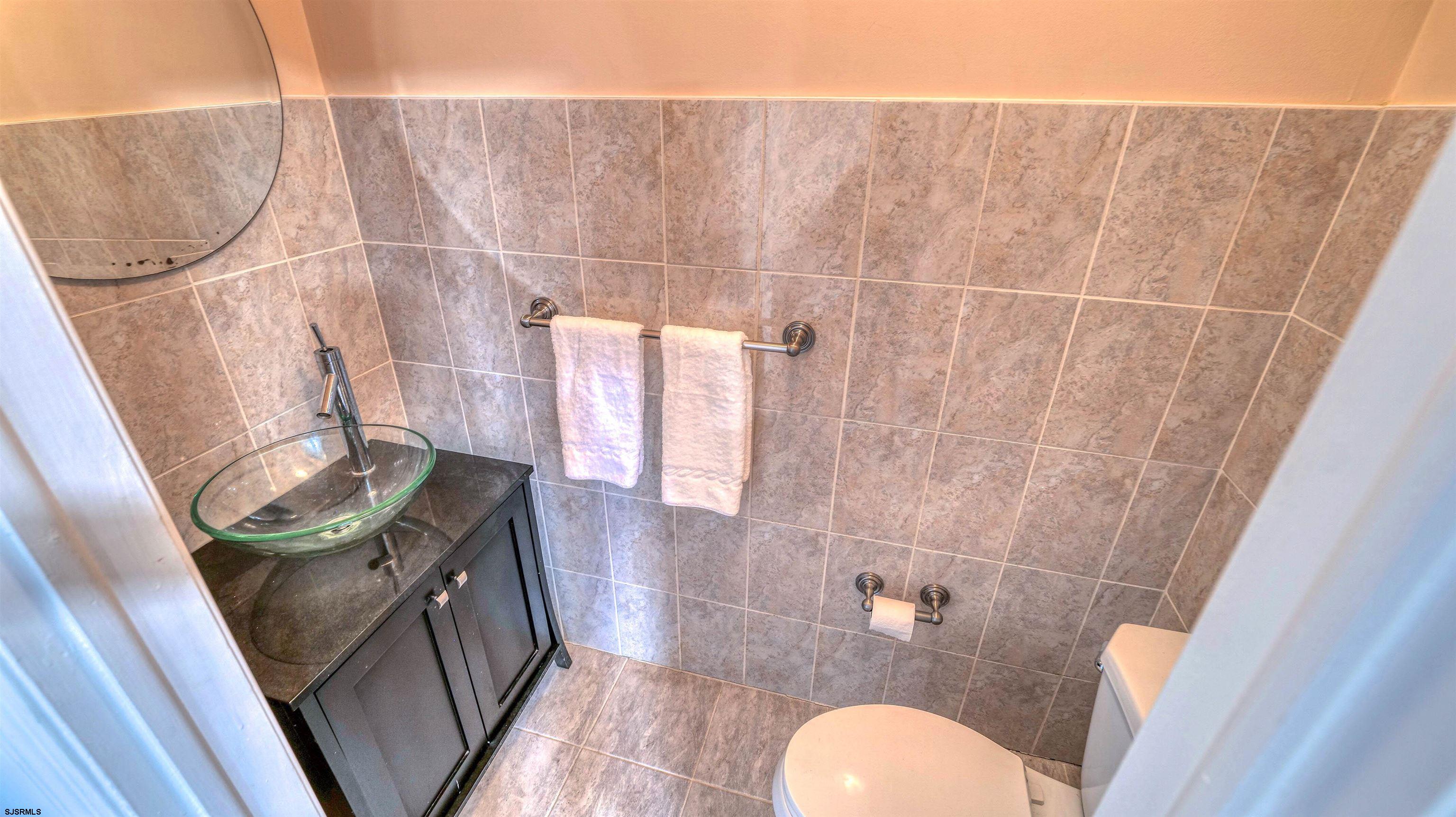 9709 Monmouth Ave Unit: C2