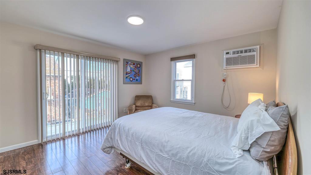 9709 Monmouth Ave