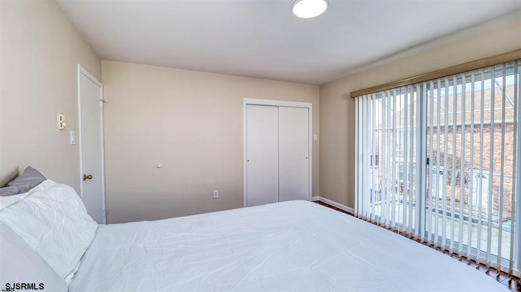 9709 Monmouth Ave