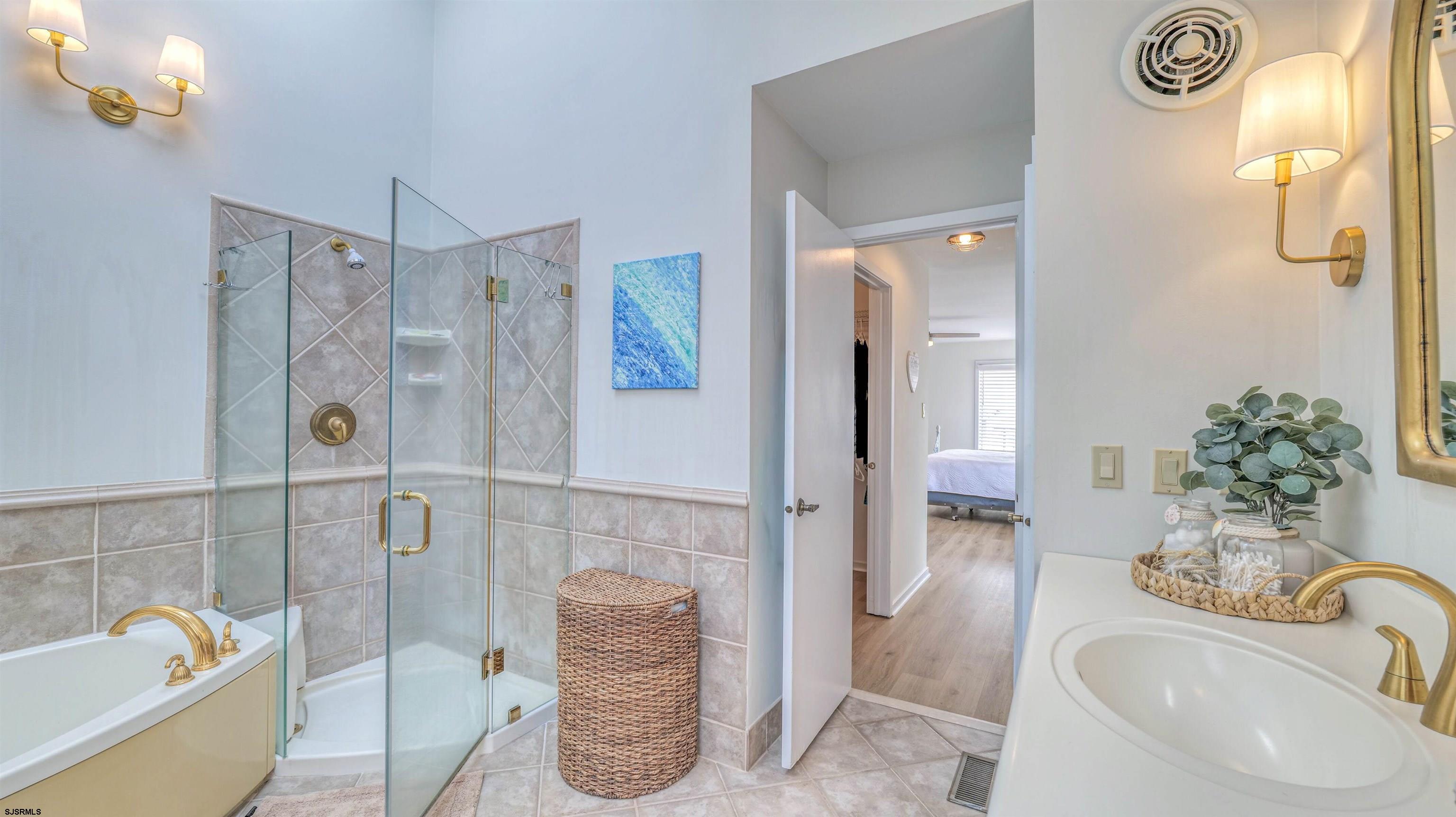 6 Brunswick Ct