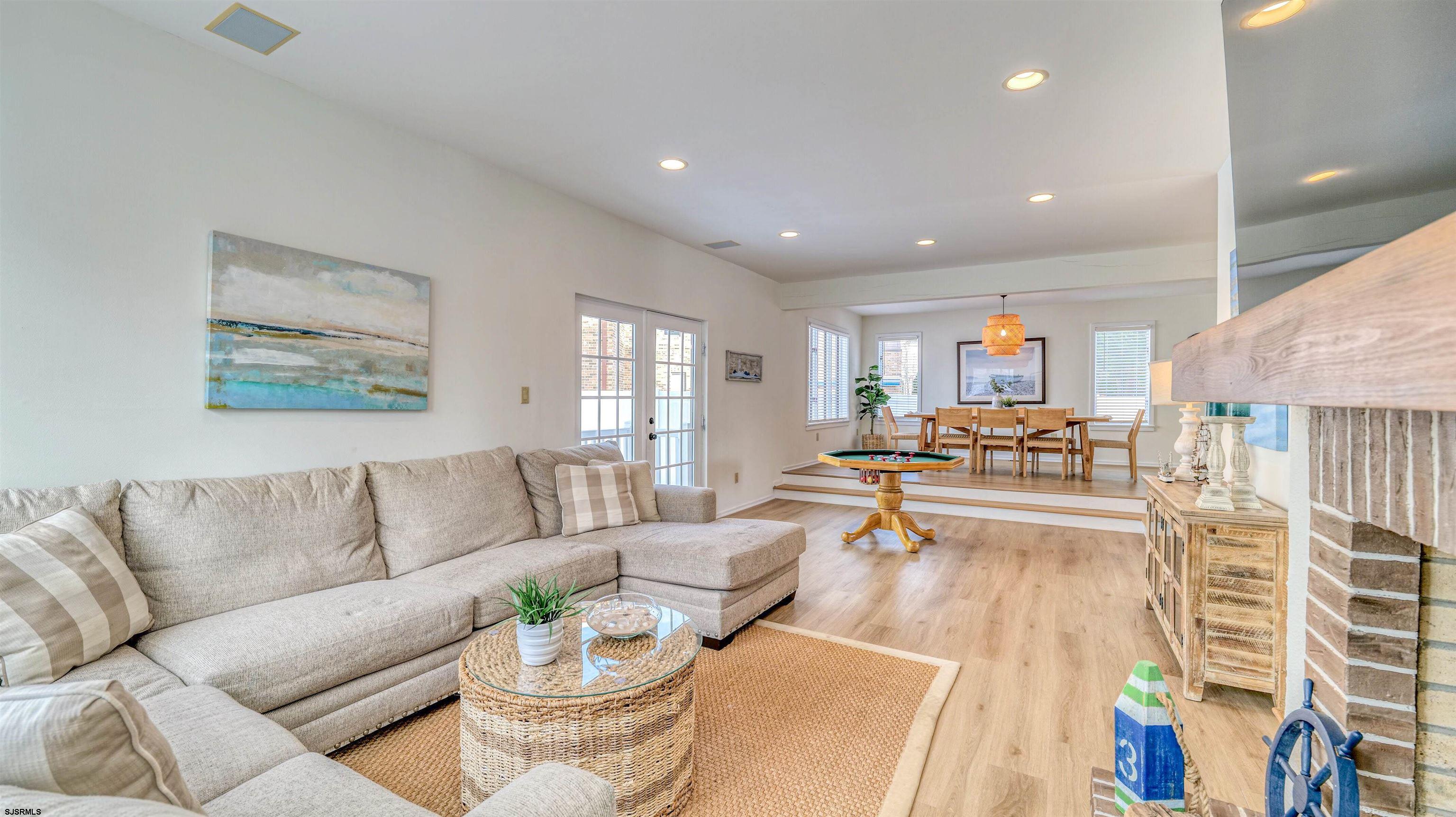 6 Brunswick Ct