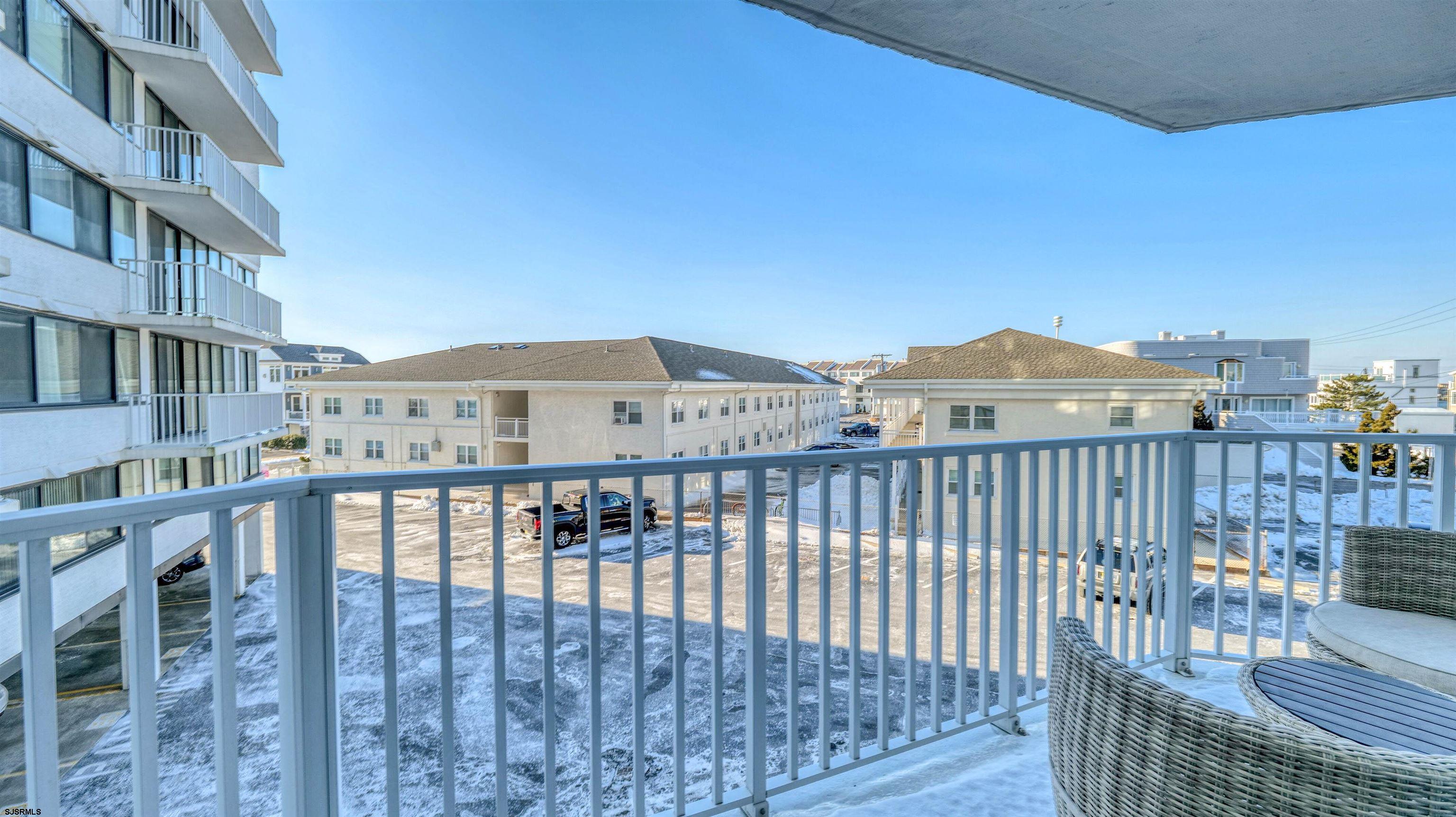 111 S 16th Ave Unit: 313