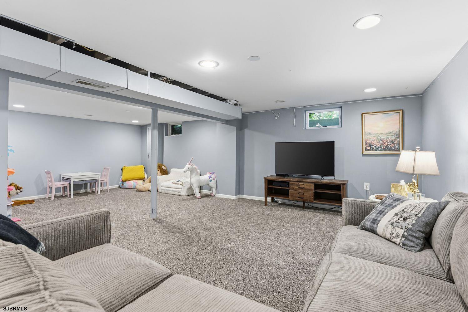 1801 West Ave