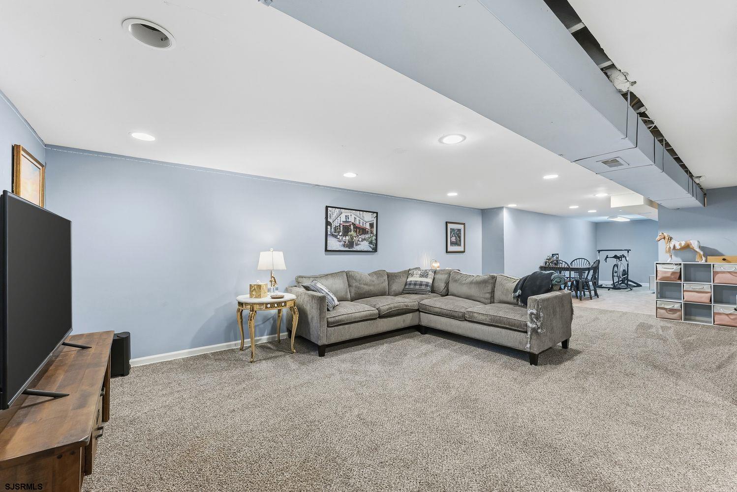1801 West Ave