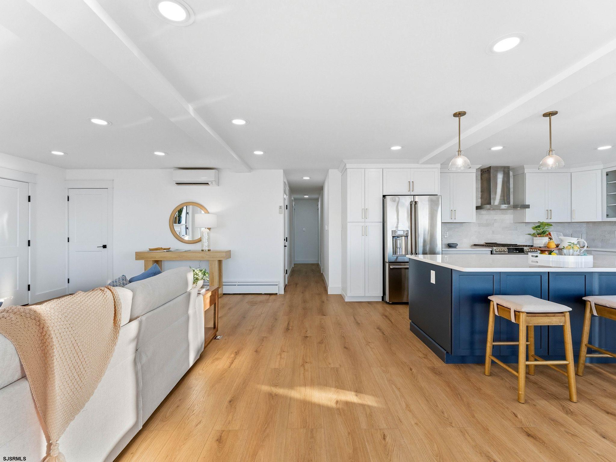 195 W 17th Street Unit: 1