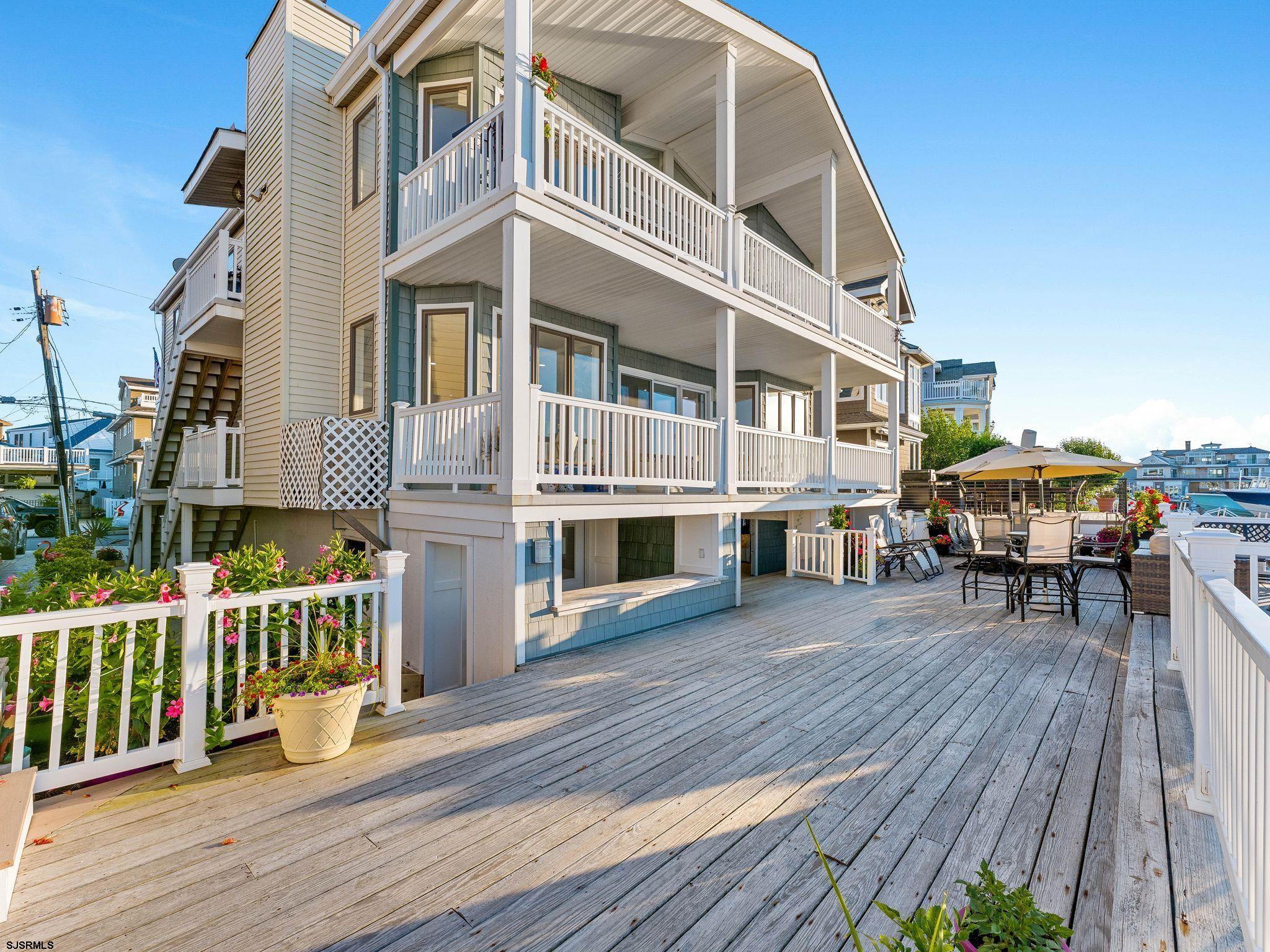 195 W 17th Street Unit: 1