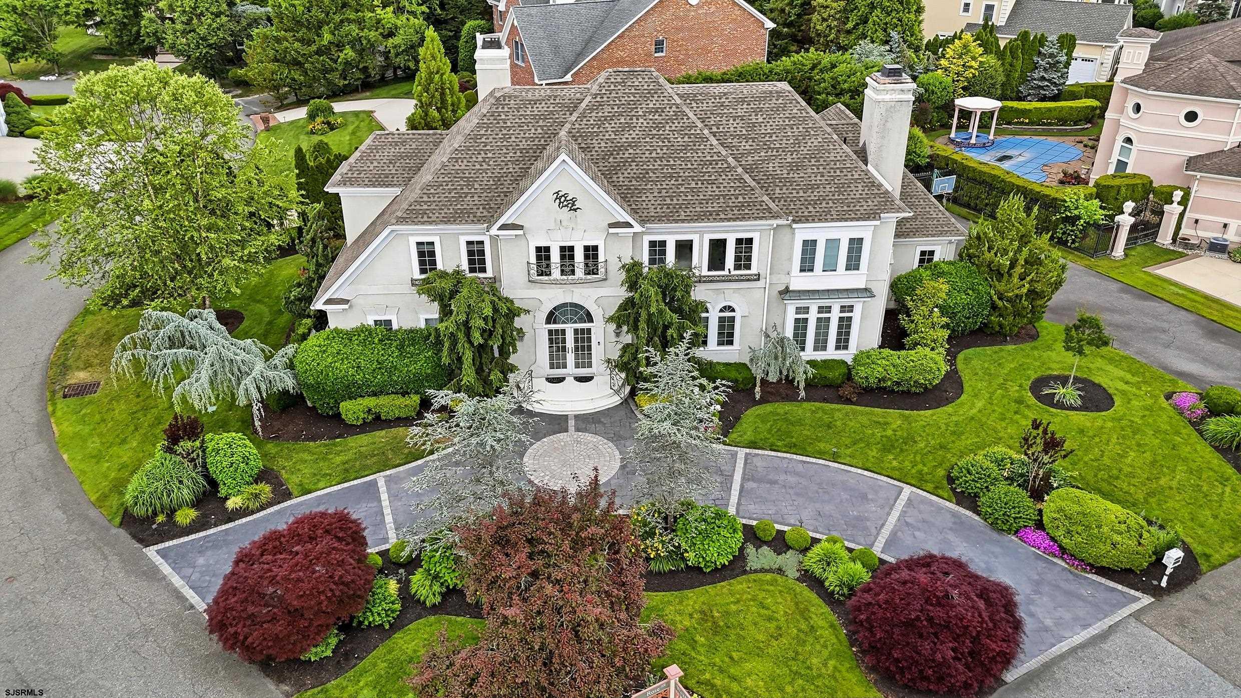 1 Rose Ln