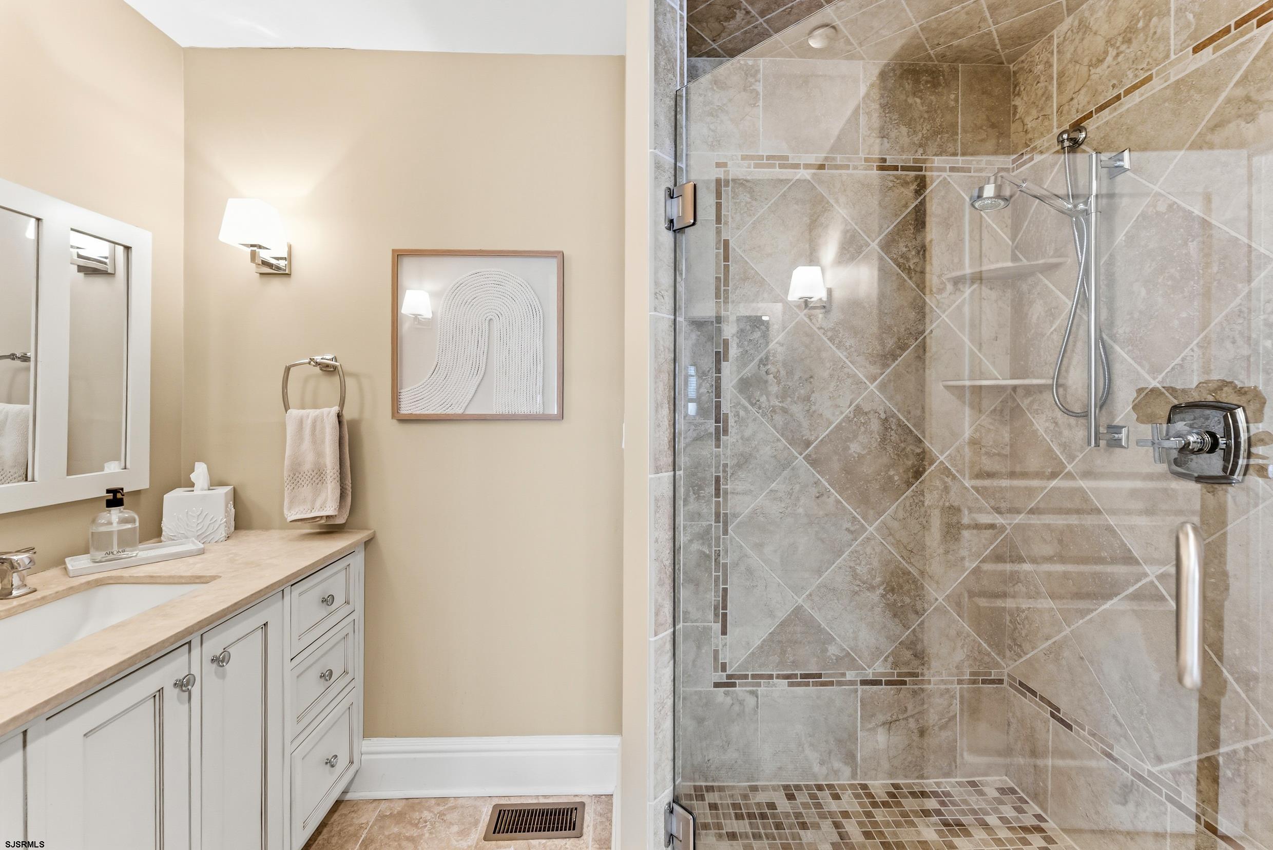 4 N Monroe Ave Unit: A