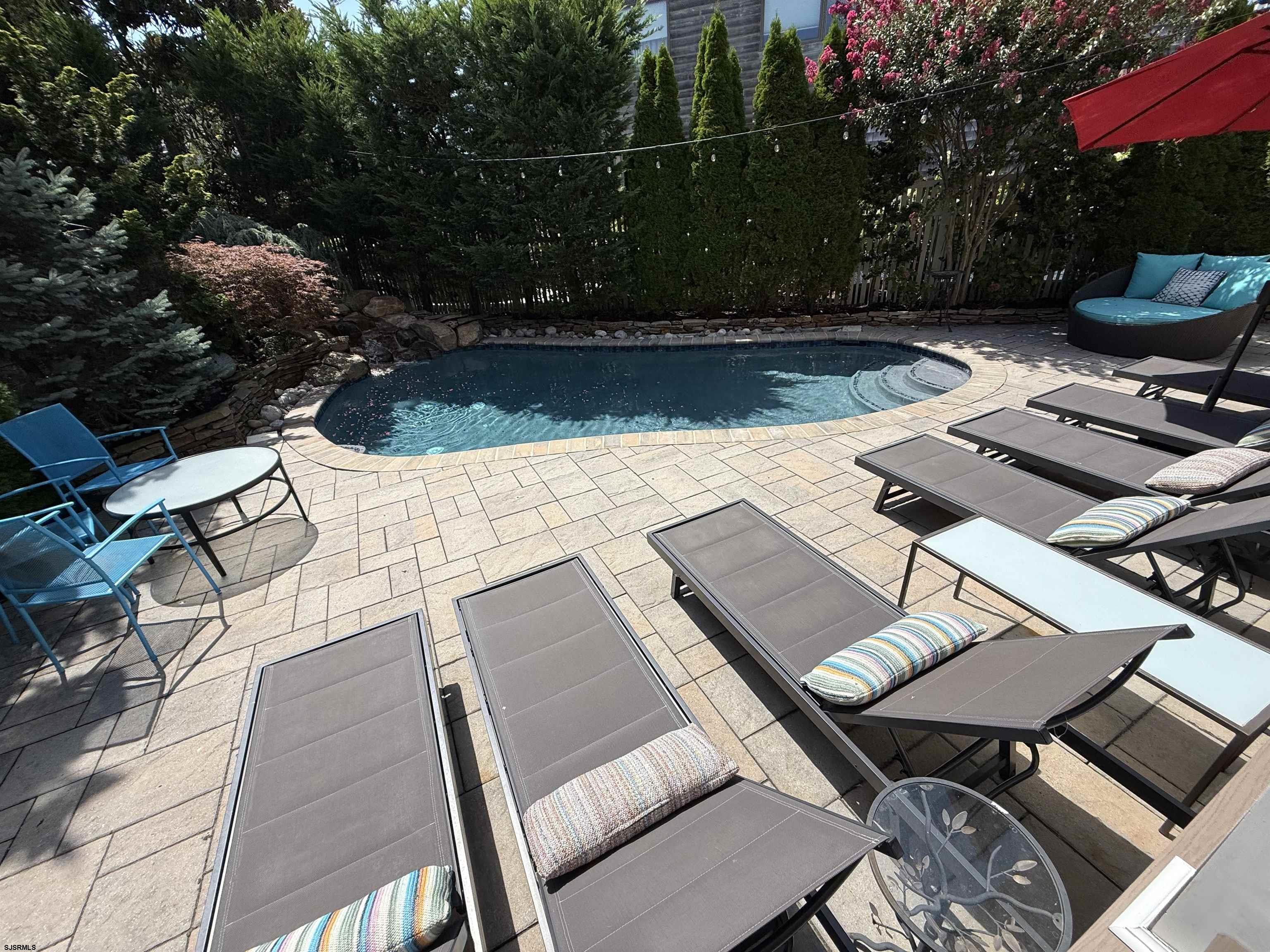 4 Brunswick Ct