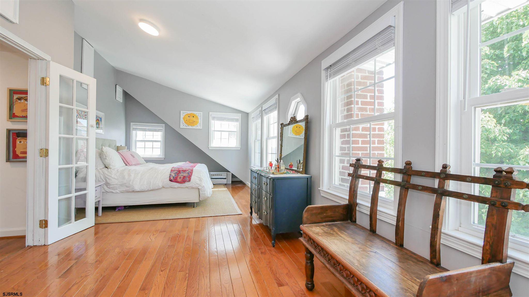 110 N Pembroke Ave