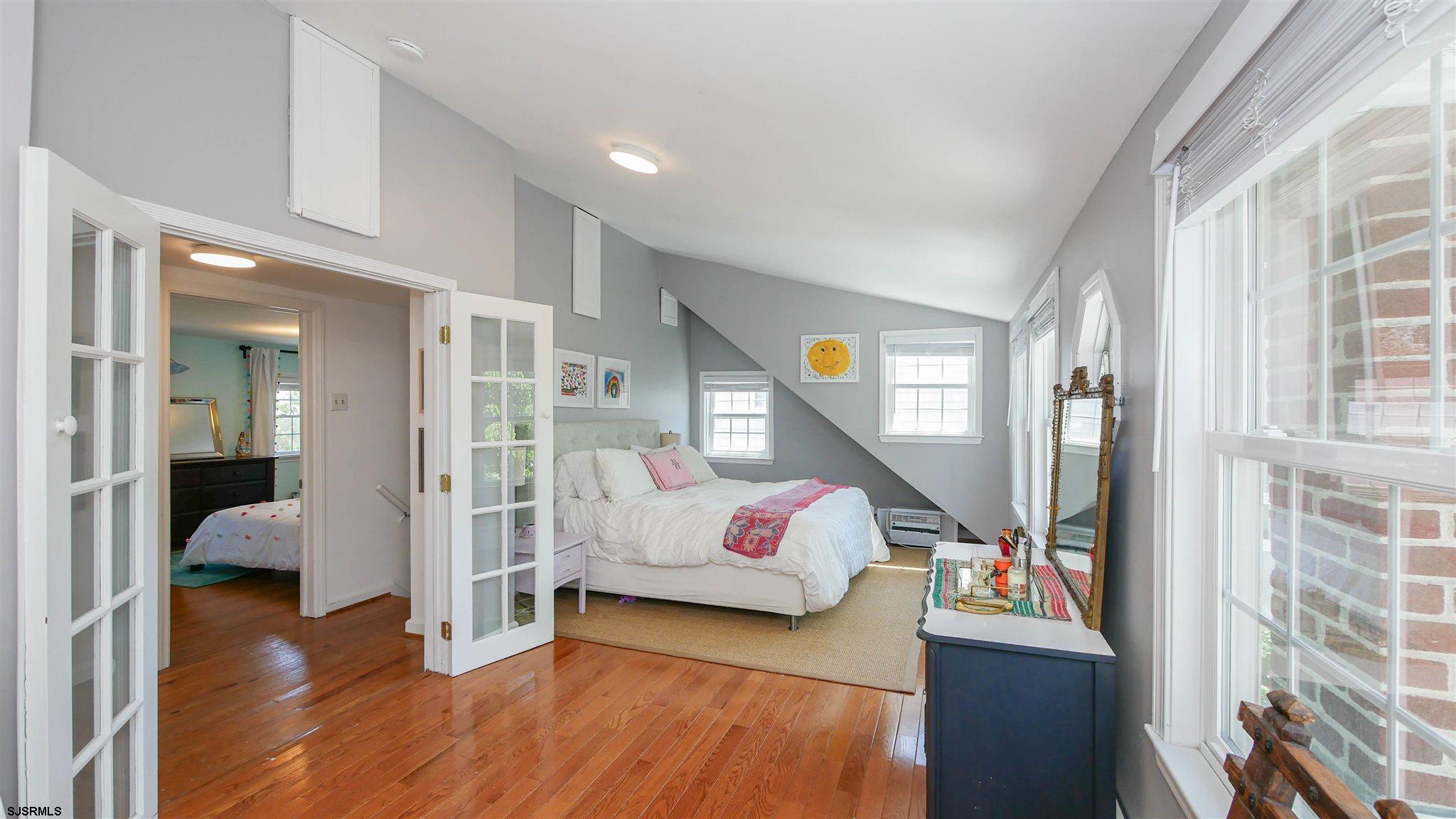 110 N Pembroke Ave