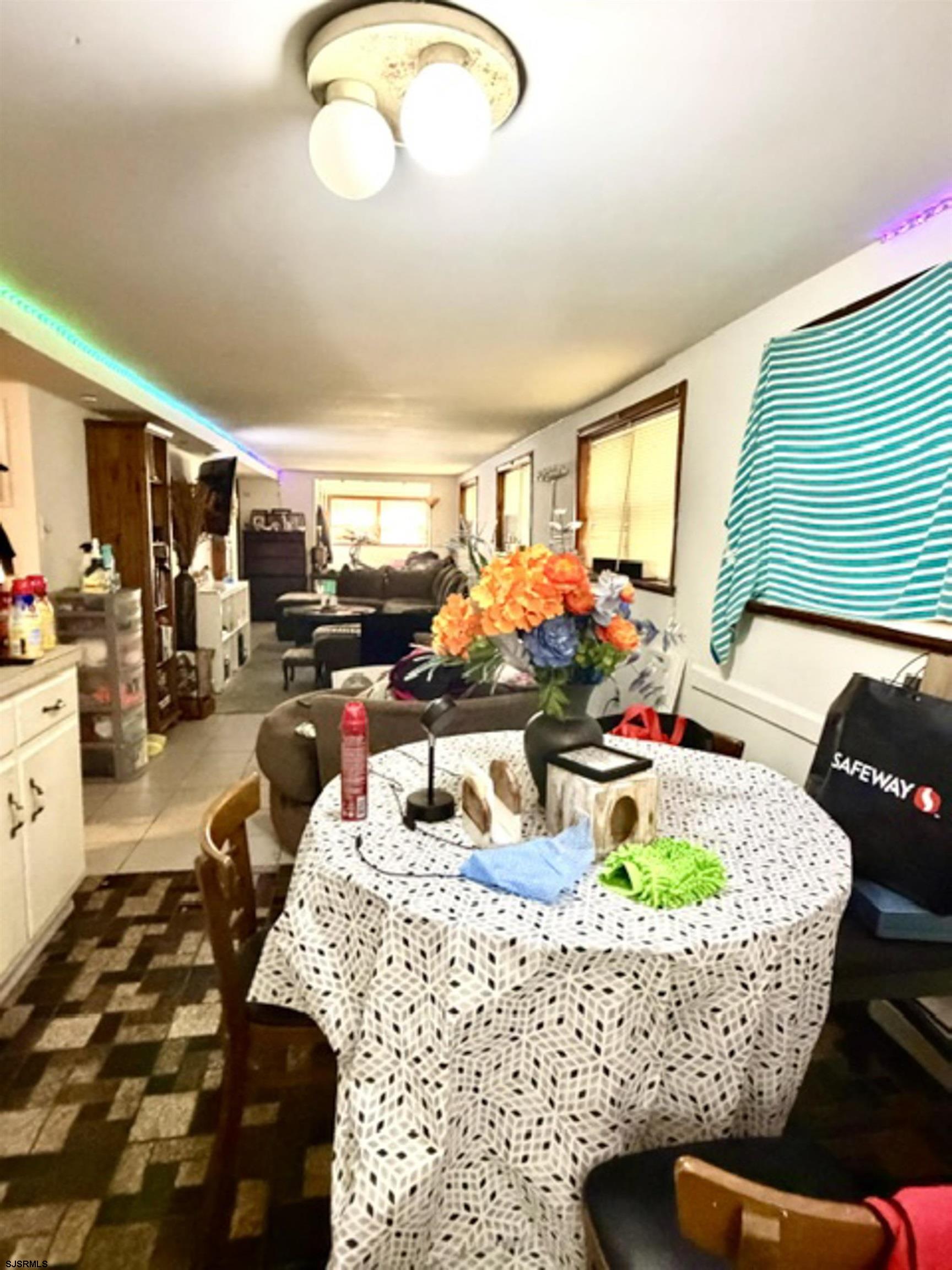 5 N Hillside Ave