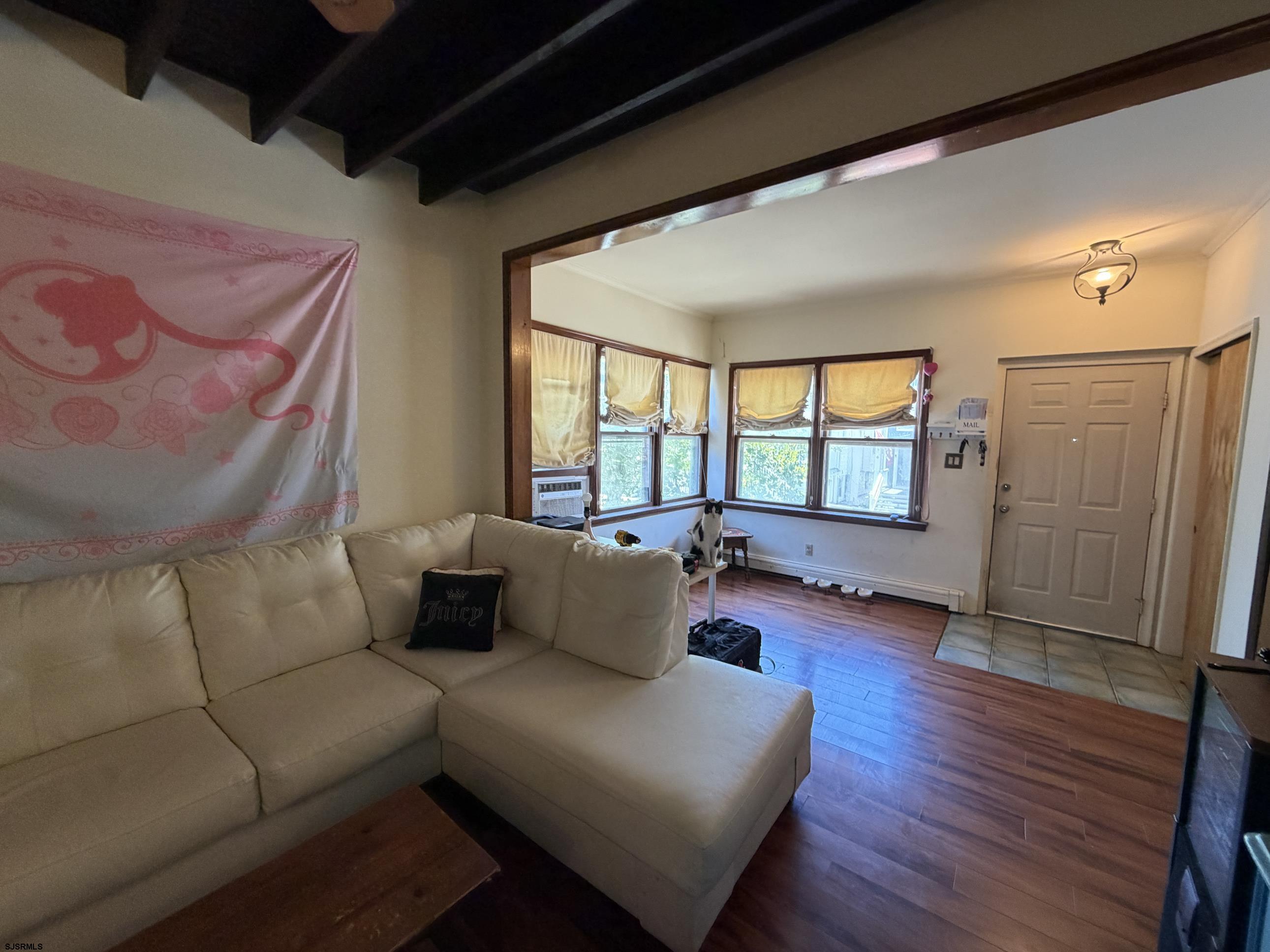 5 N Hillside Ave