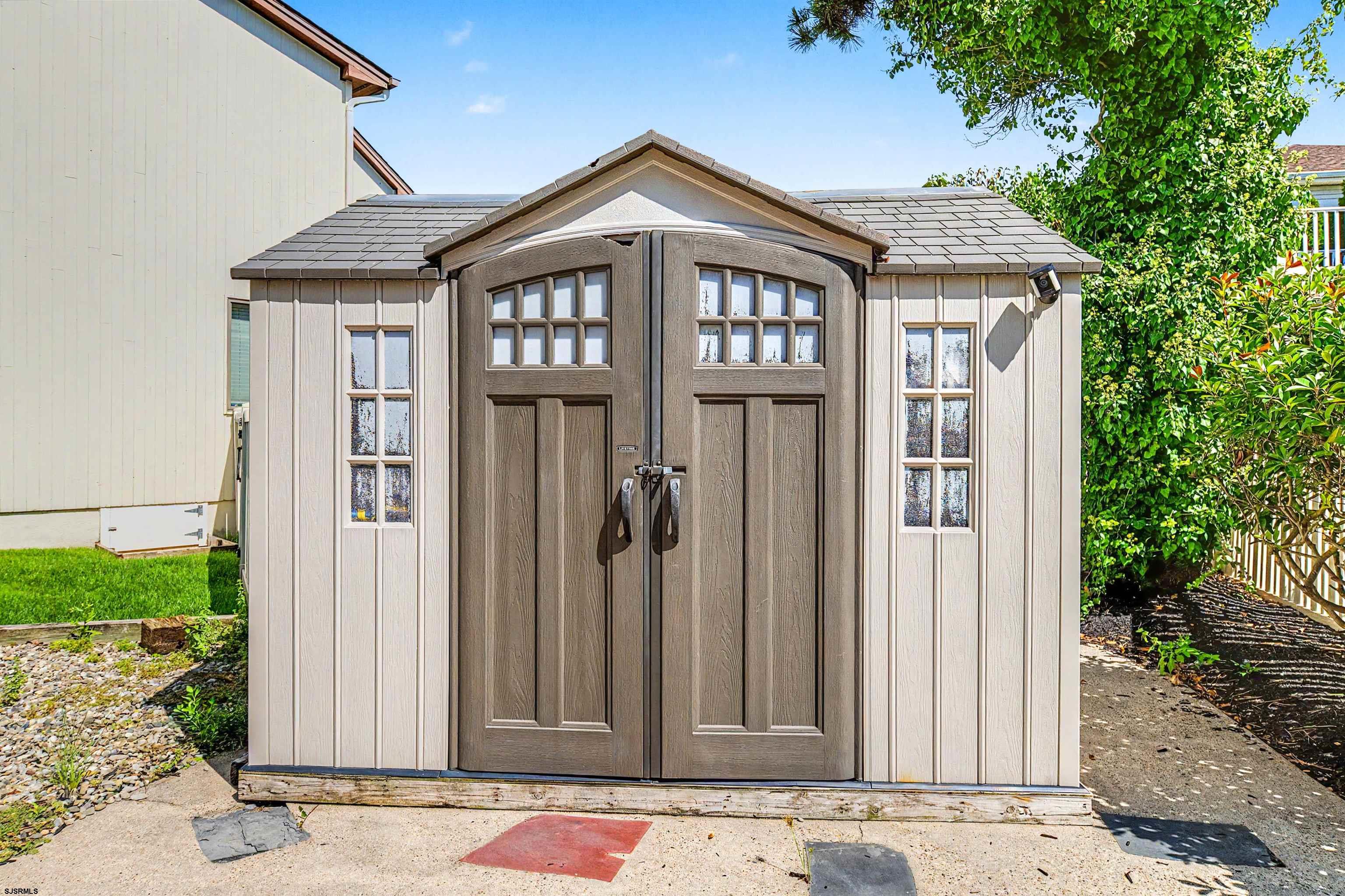4 Brunswick Ct